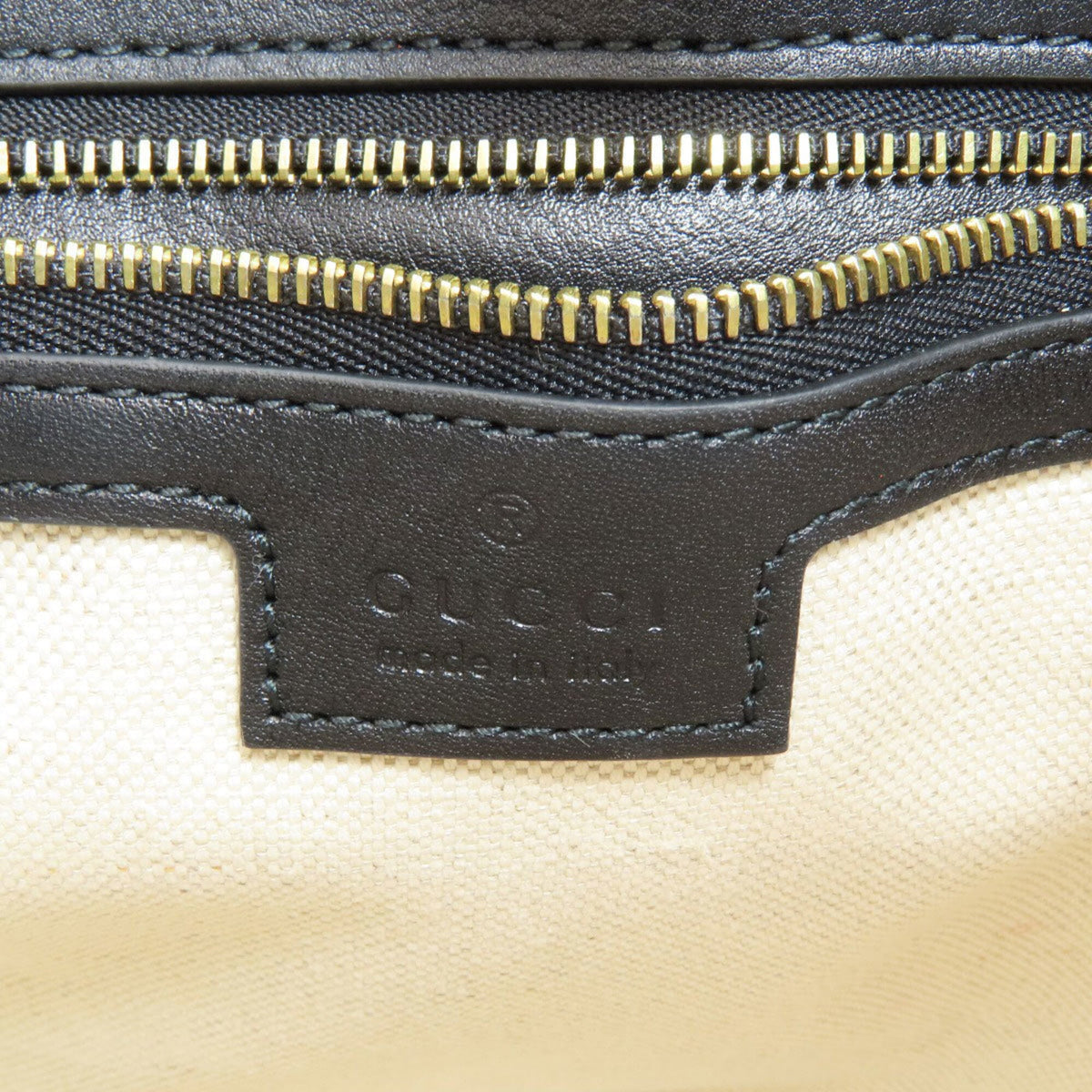 Gucci Black White Canvas Shoulder Bag (Pre-Owned)
