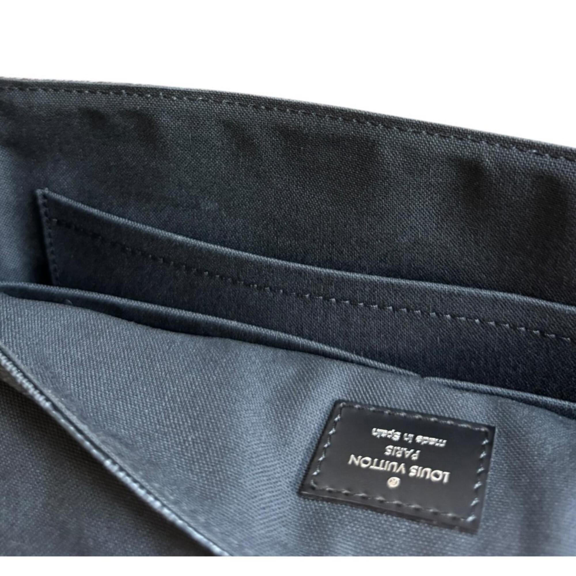 Louis Vuitton Damier Graphite Black Gray Damier Graphite Shoulder Bag (Pre-Owned)