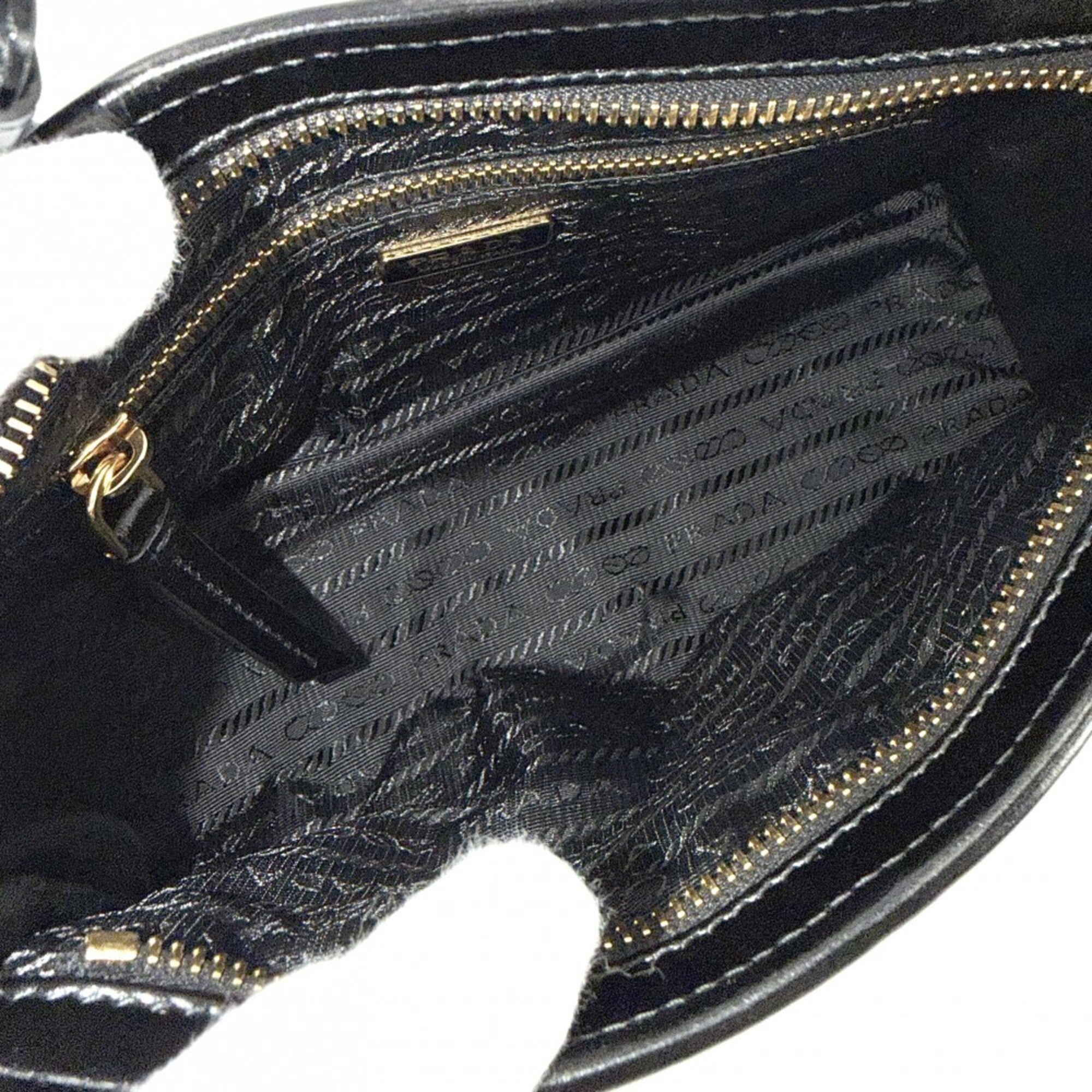 Prada Black Leather Handbag Shoulder Bag Tote Bag (Pre-Owned)