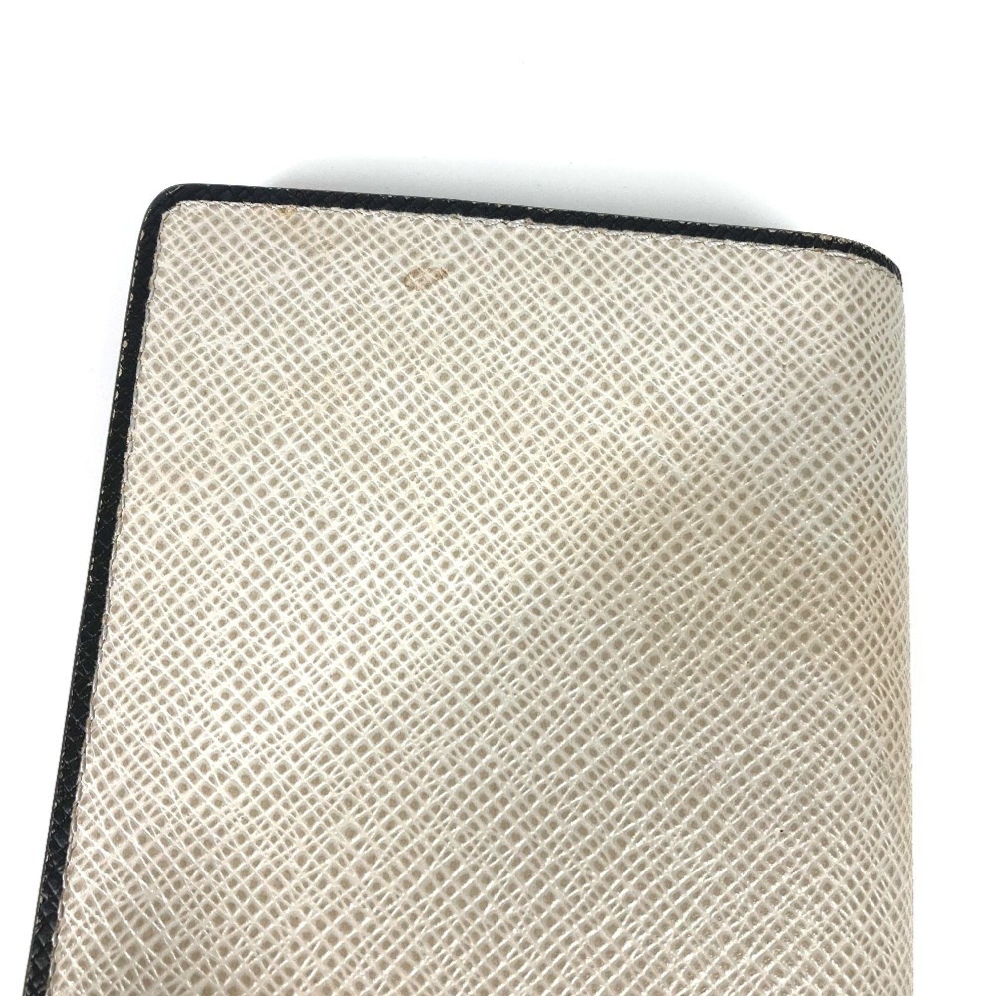 Louis Vuitton Taiga Beige Taiga Leather Long Wallet (Bi-Fold) (Pre-Owned)