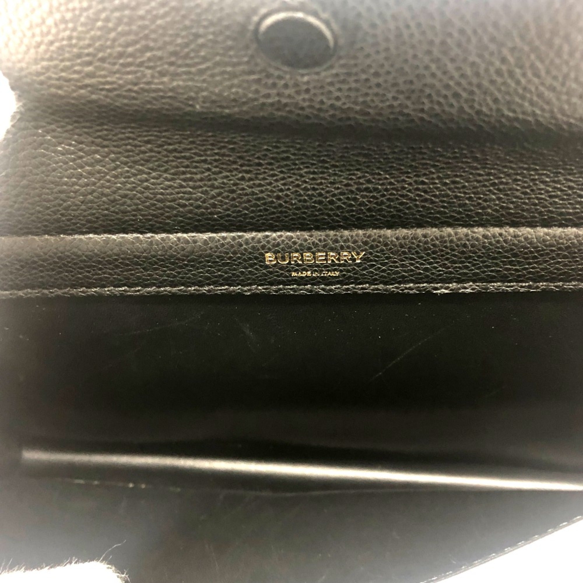 Burberry Black Leather Handbag (Pre-Owned)