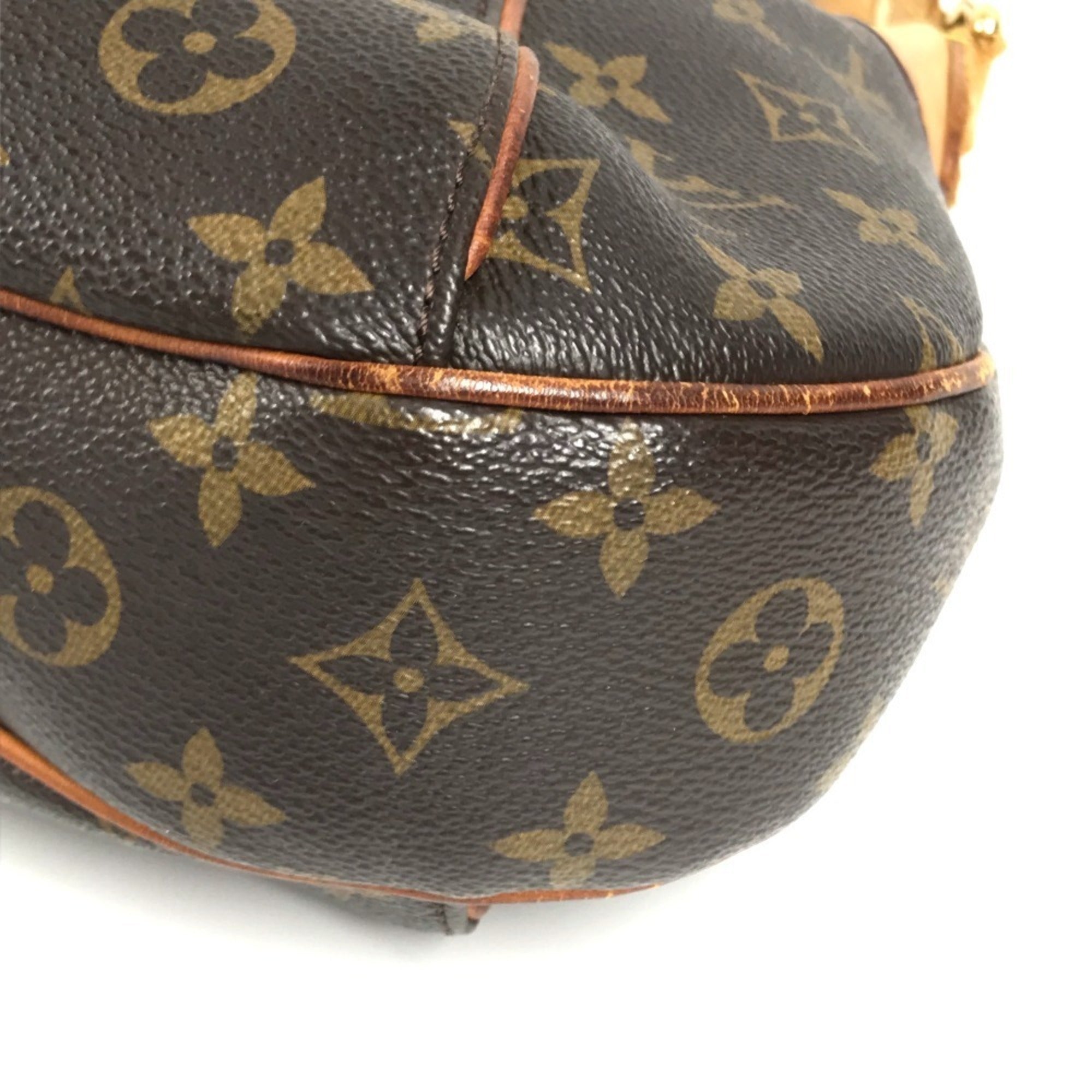 Louis Vuitton Brown Monogram Canvas Shoulder Bag (Pre-Owned)