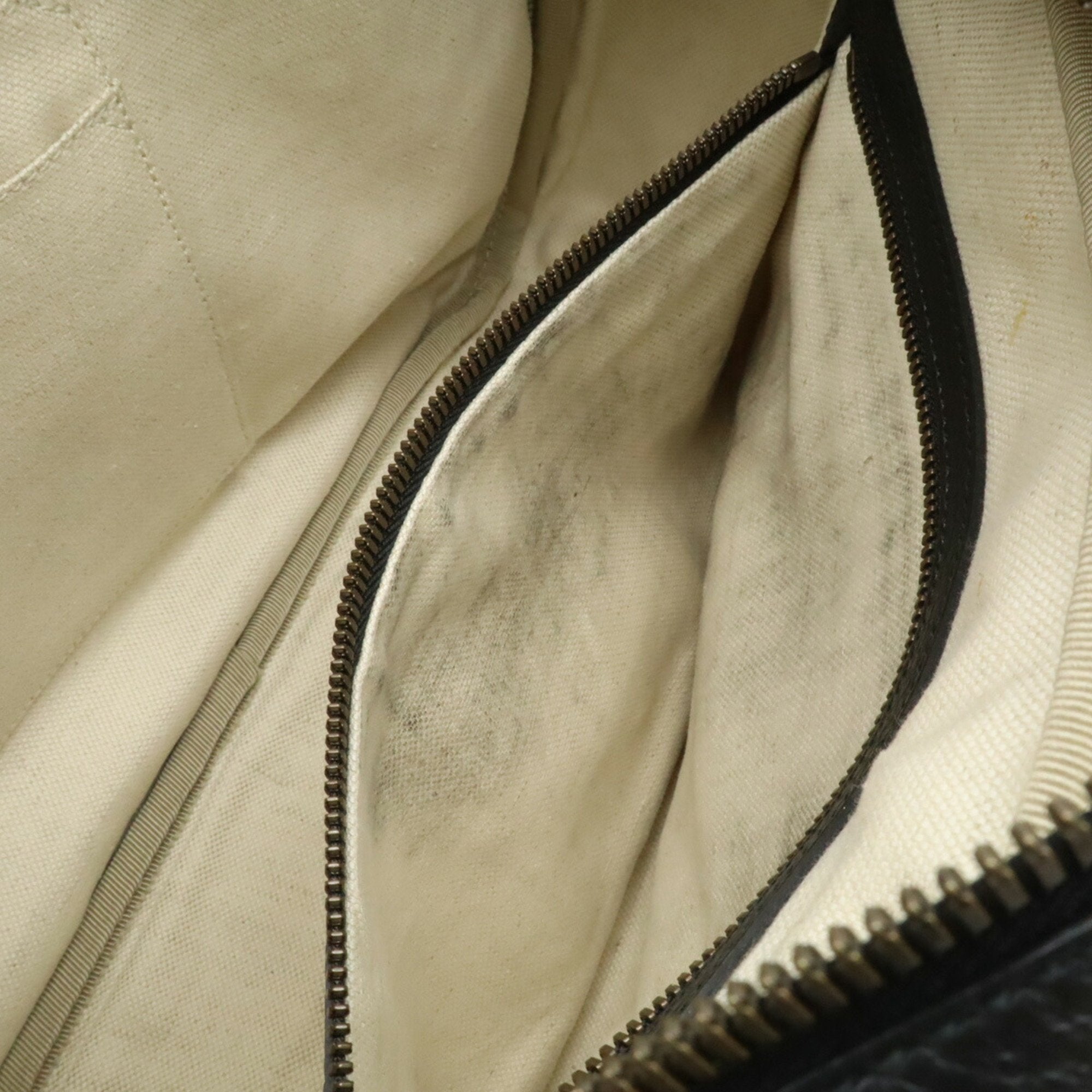 Gucci Black Leather Shoulder Bag (Pre-Owned)