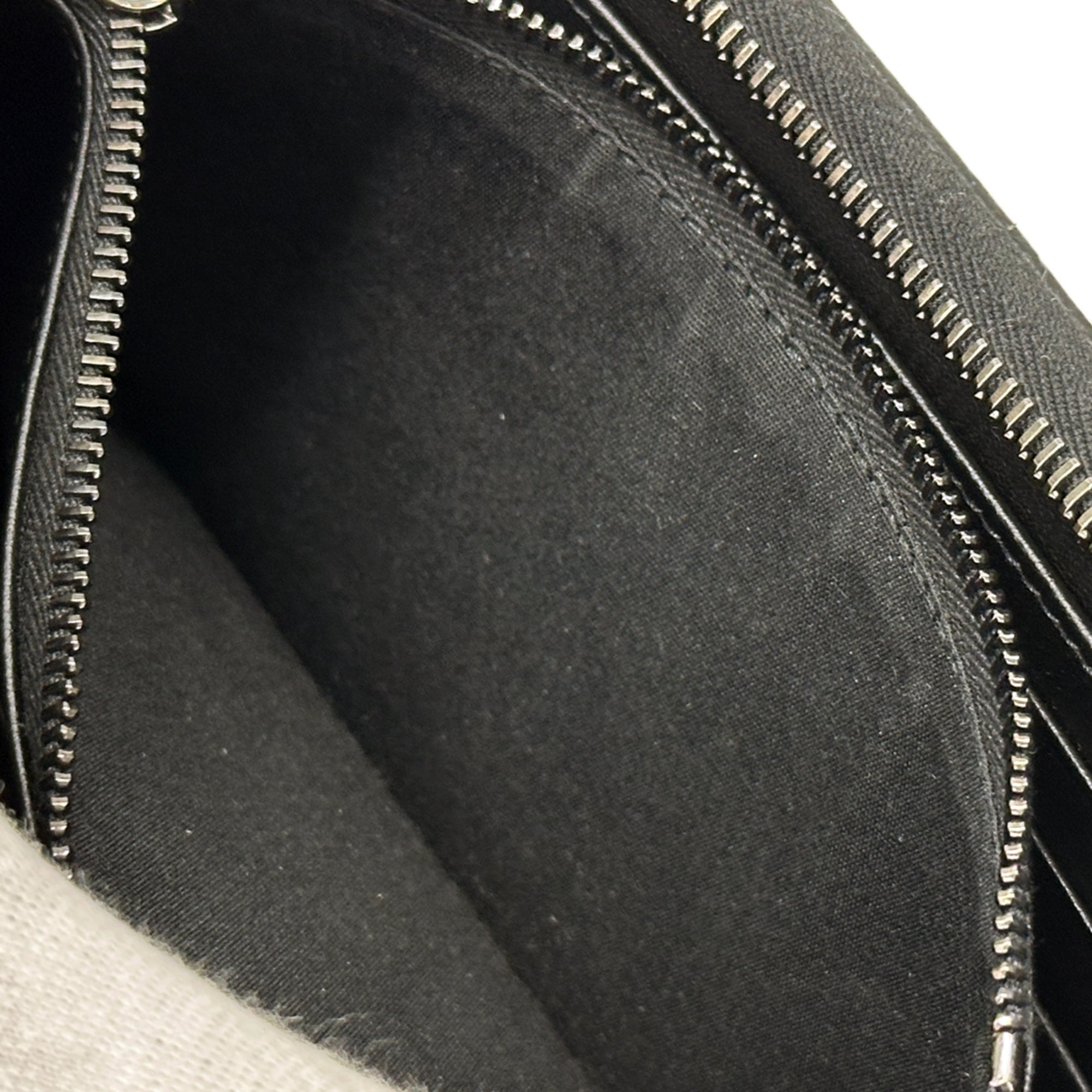 Christian Dior Black Leather Long Wallet (Bi-Fold) (Pre-Owned)