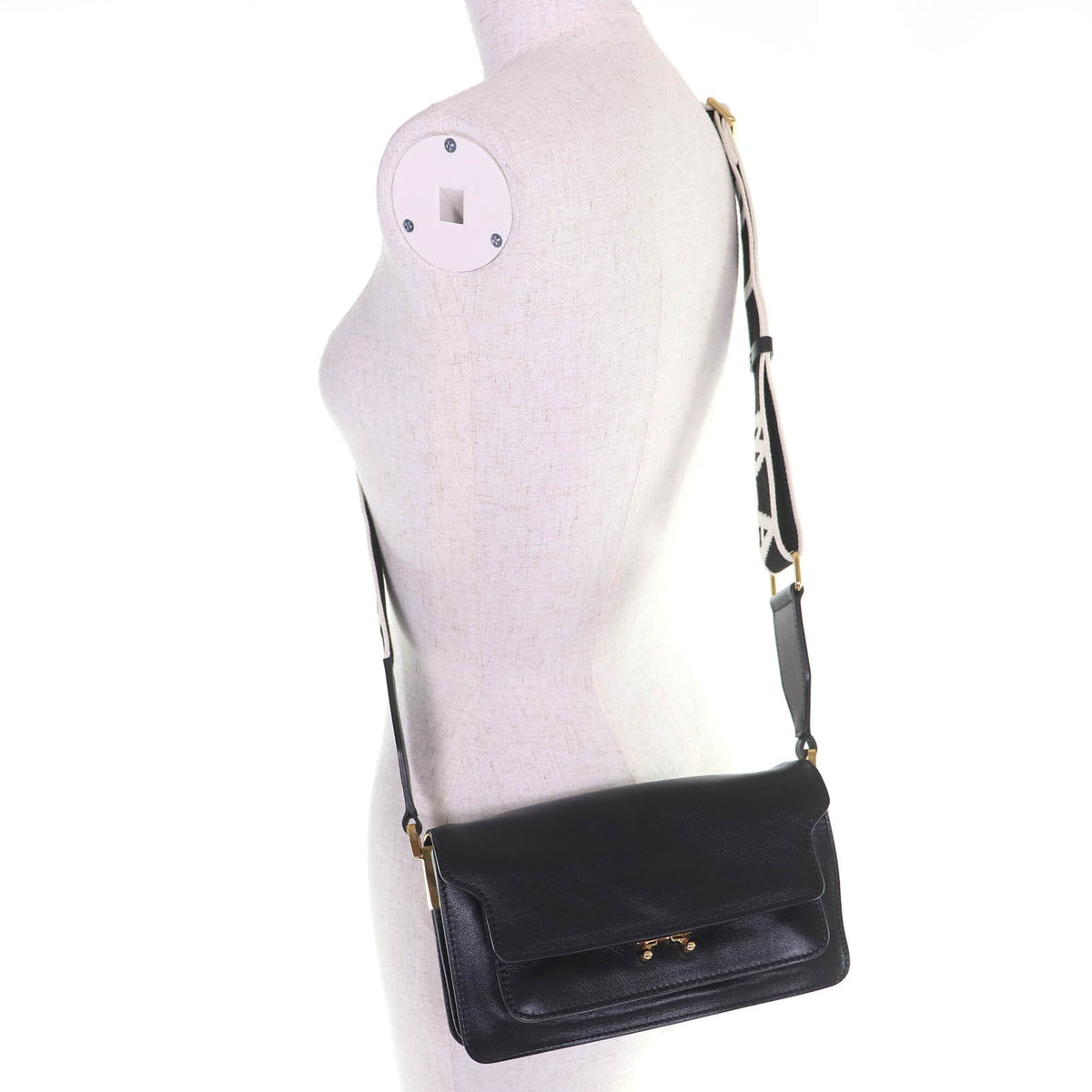 Marni Black Leather Shoulder Bag (Pre-Owned)