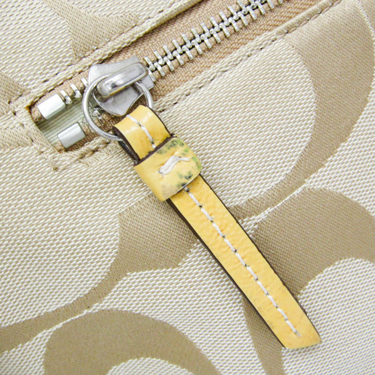 Coach Signature Light Beige Canvas Leather Shoulder Bag (Pre-Owned)