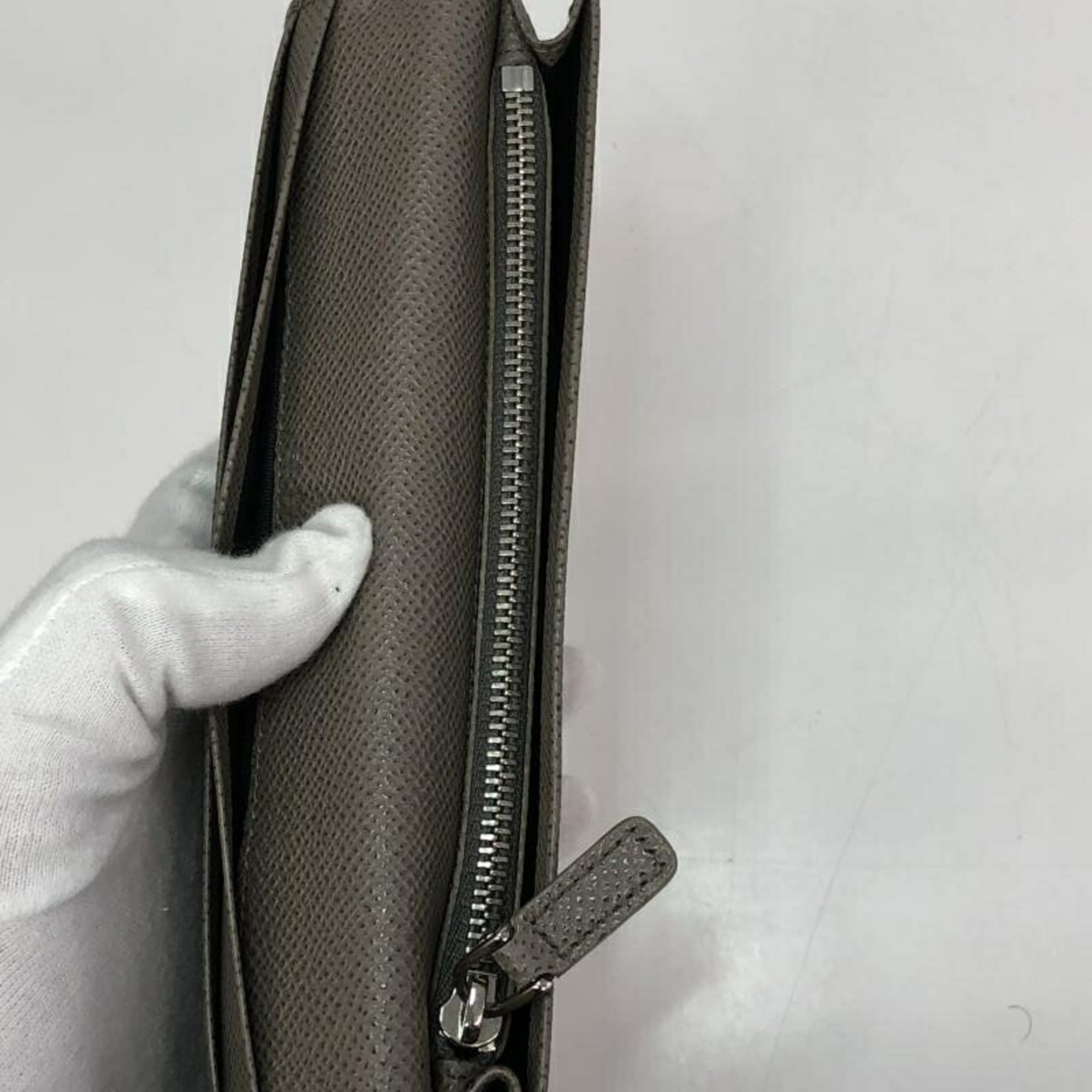 Bvlgari Bvlgari Bvlgari Gray Long Wallet (Bi-Fold) (Pre-Owned)