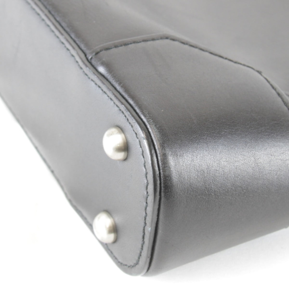 Burberry Black Leather Shoulder Bag (Pre-Owned)