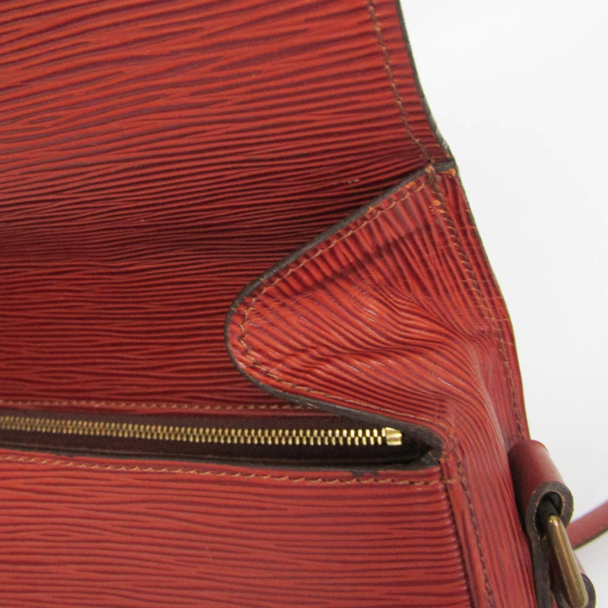 Louis Vuitton Epi Kenyan Brown Epi Leather Shoulder Bag (Pre-Owned)
