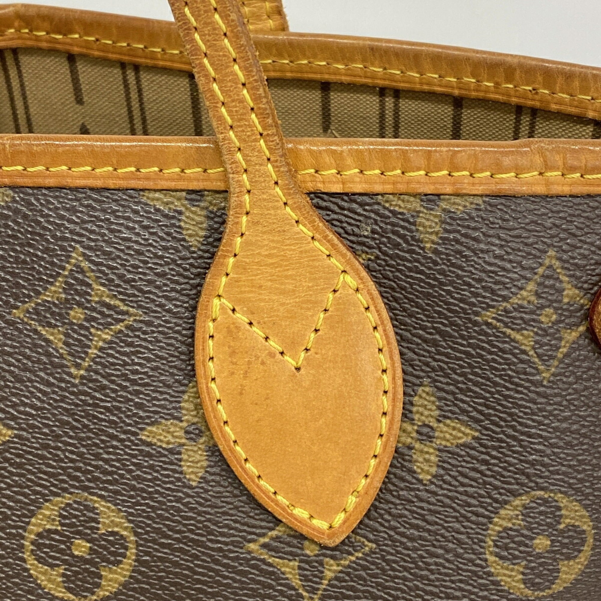 Louis Vuitton Brown Tote Bag (Pre-Owned)