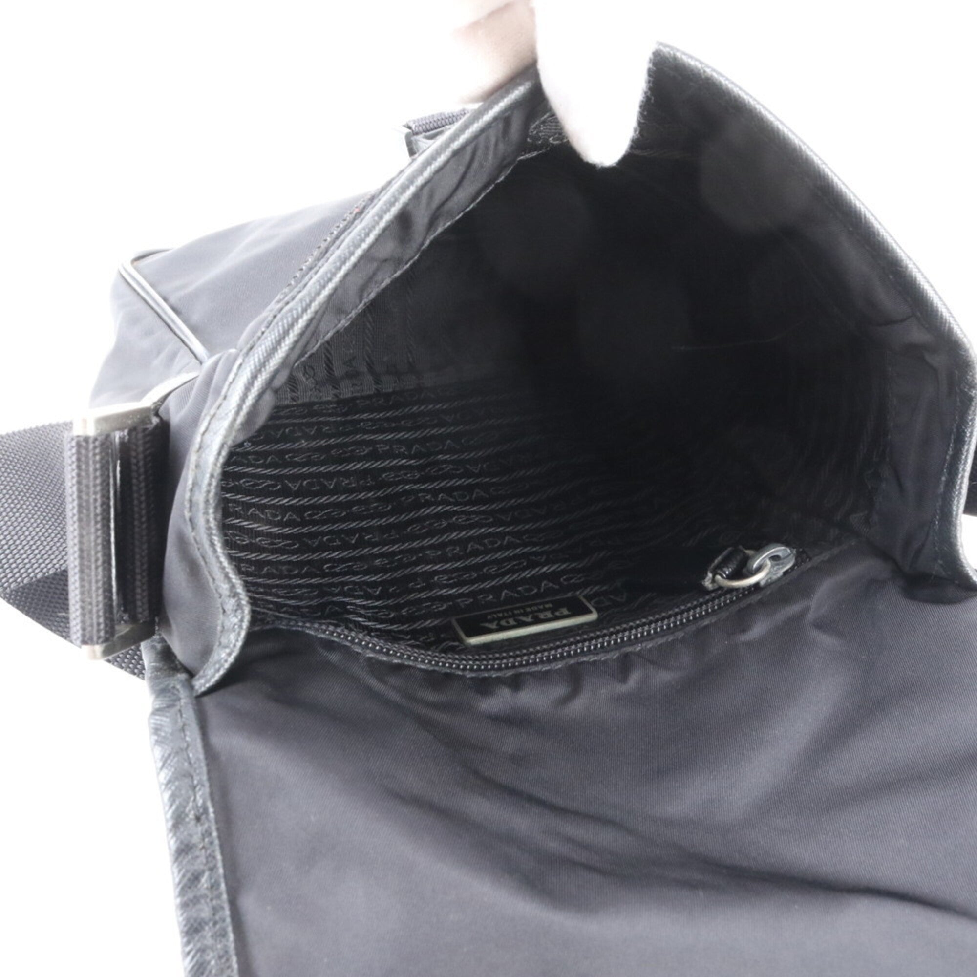 Prada Black Nylon Shoulder Bag (Pre-Owned)