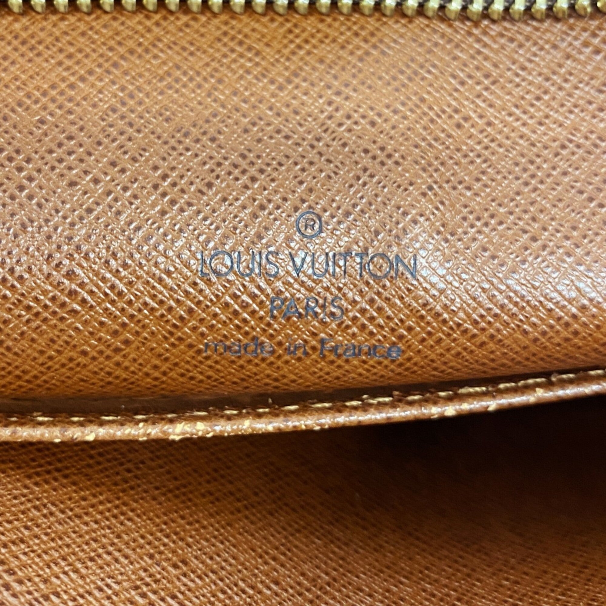 Louis Vuitton Brown Shoulder Bag (Pre-Owned)