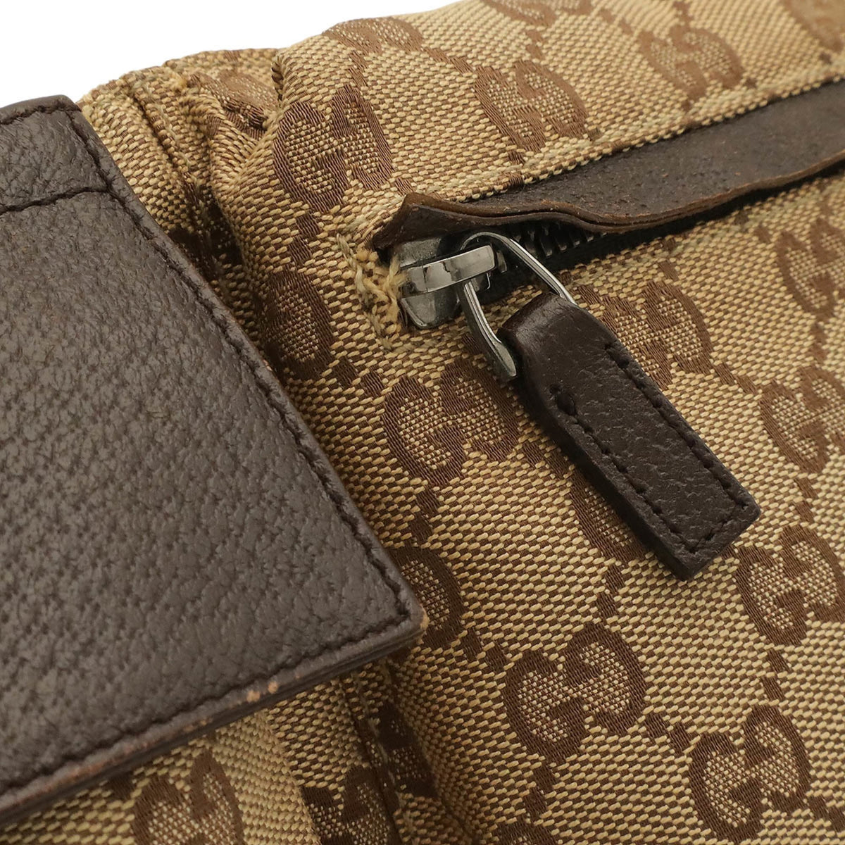 Gucci Gg Canvas Beige Dark Brown Green Khaki Red Color Canvas Leather Pouch Sling Bag (Pre-Owned)