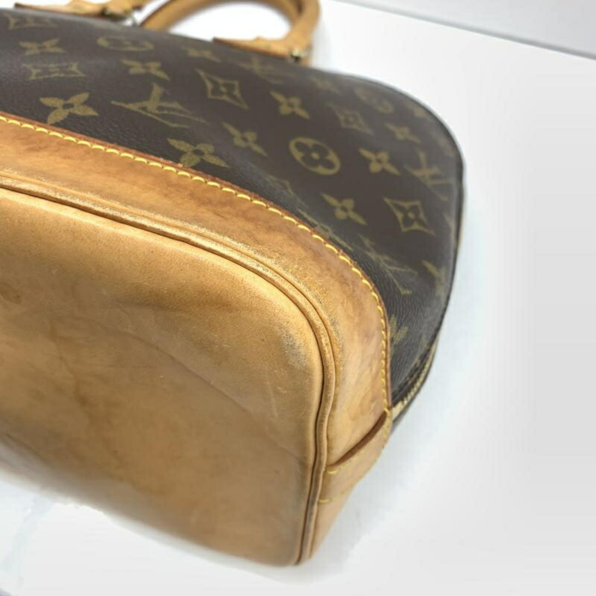 Louis Vuitton Monogram Monogram Monogram Handbag (Pre-Owned)
