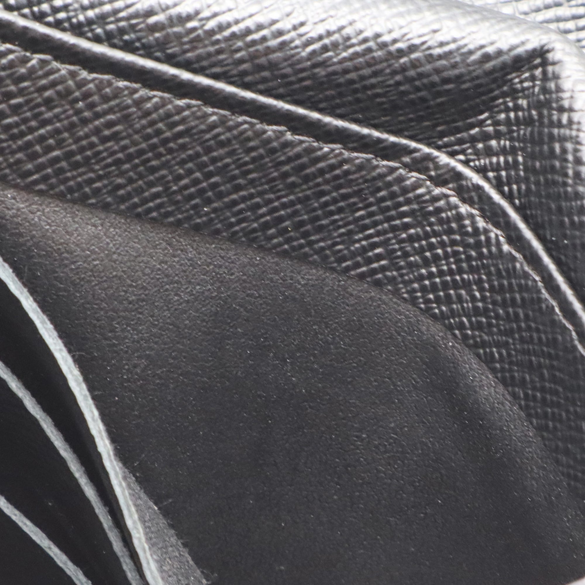 Louis Vuitton Black Noir Epi Leather Long Wallet (Bi-Fold) (Pre-Owned)