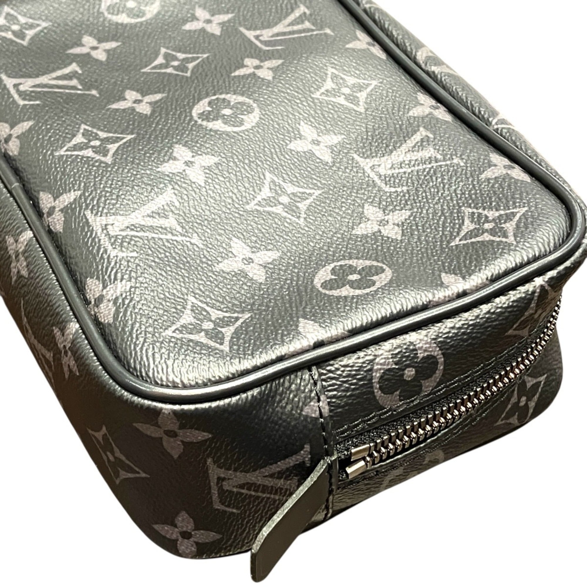 Louis Vuitton Monogram Eclipse Monogram Eclipse Pochette (Pre-Owned)