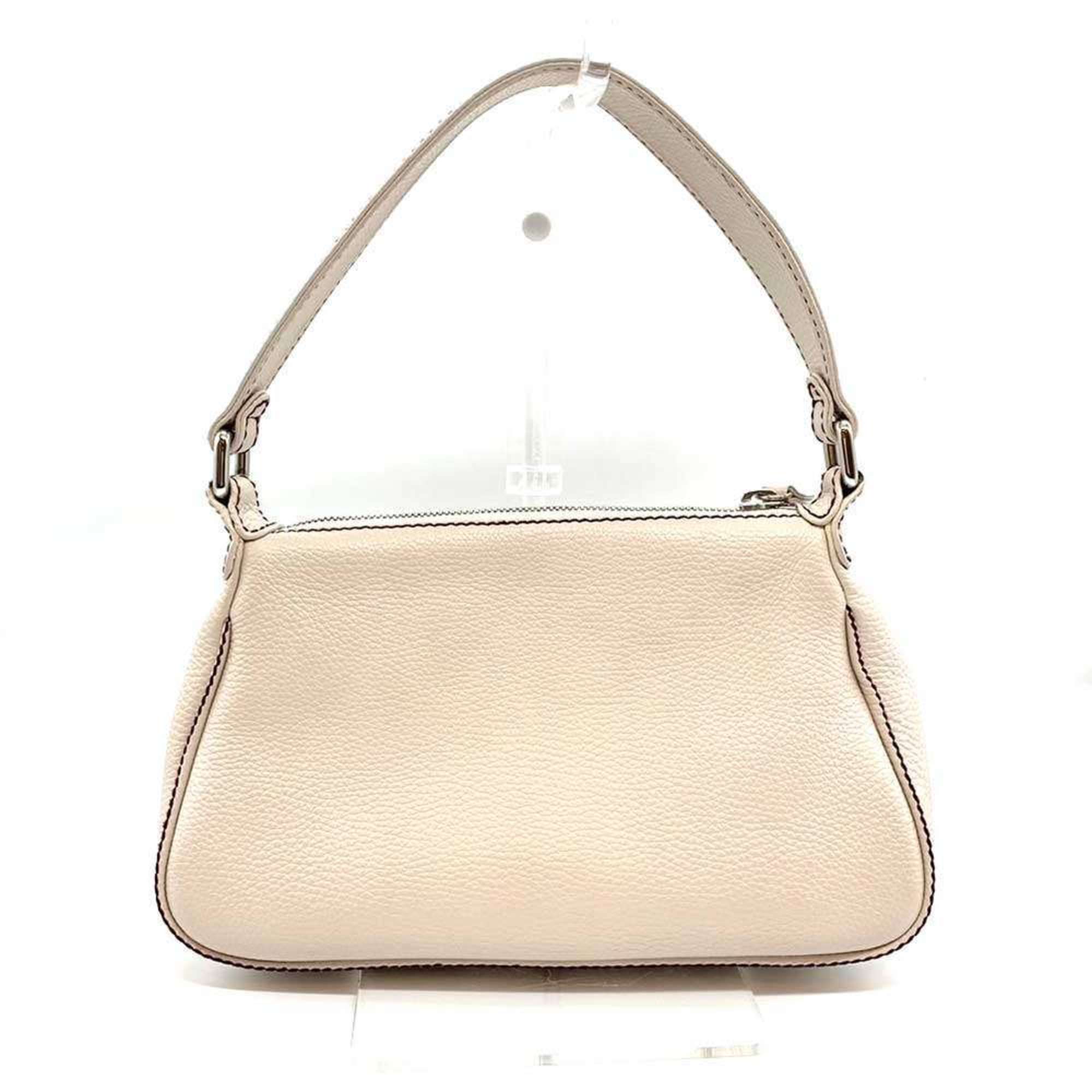 Chanel White Leather Shoulder Bag (Pre-Owned)