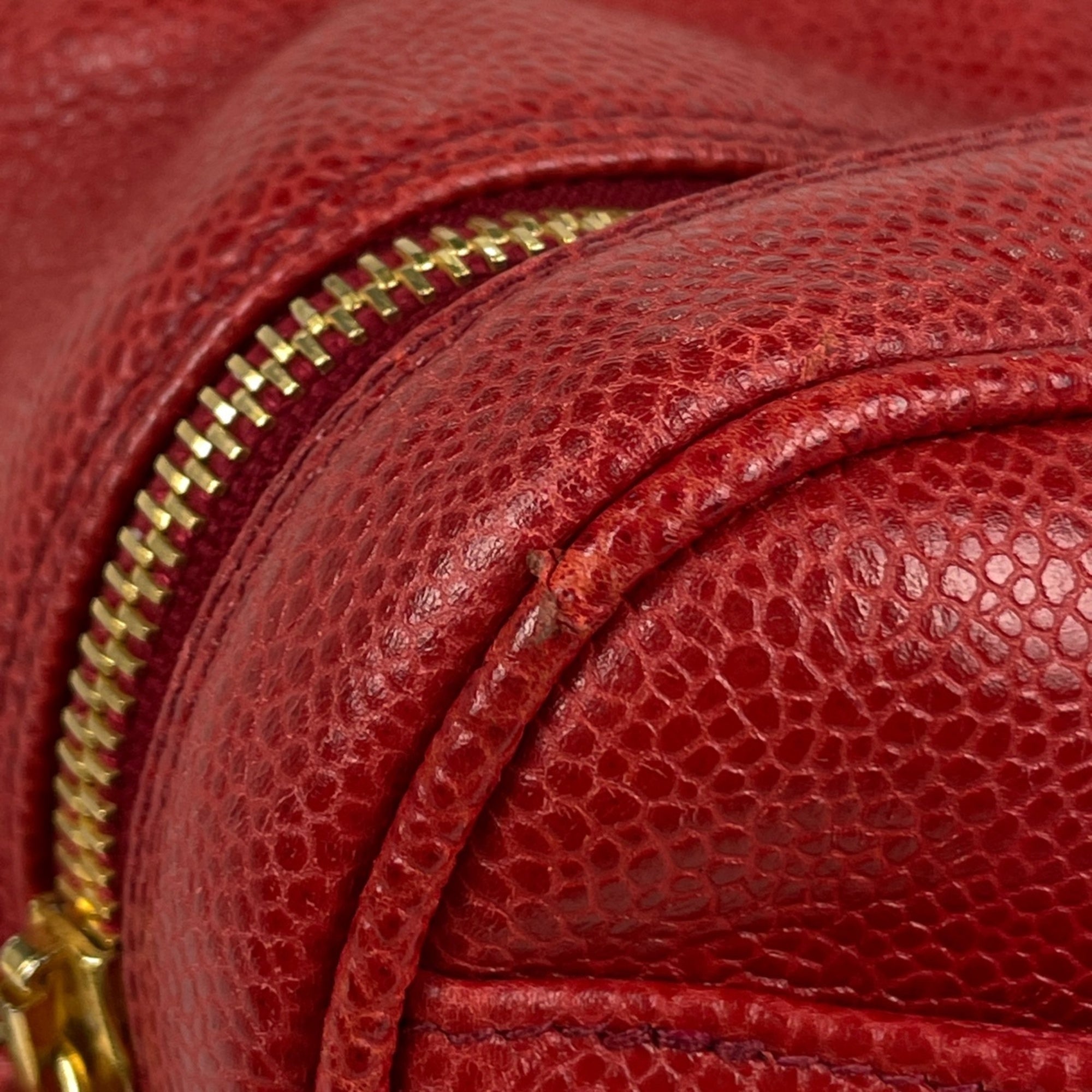 Chanel Red Color Grained Calfskin Shoulder Bag (Pre-Owned)
