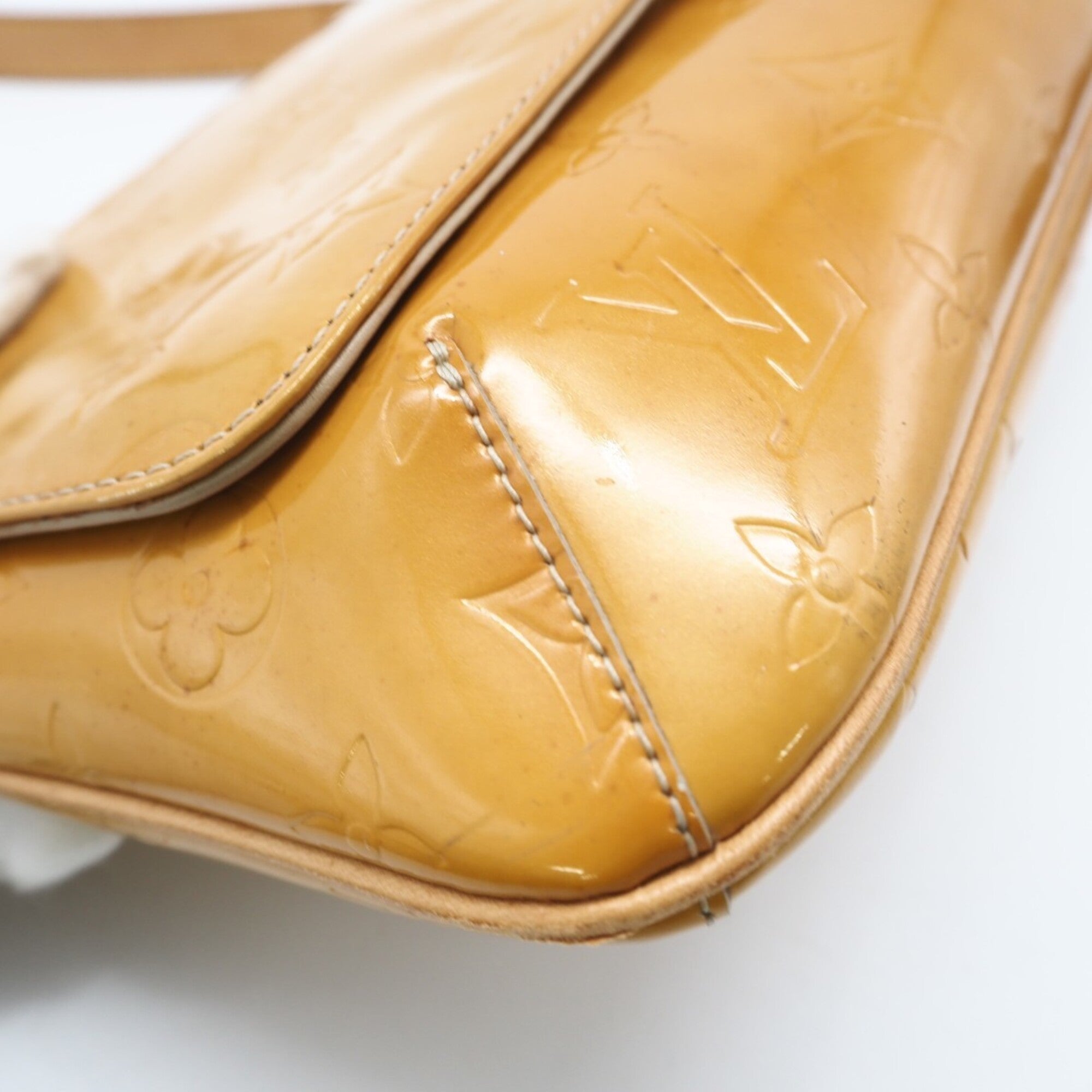 Louis Vuitton Monogram Vernis Yellow Leather Shoulder Bag (Pre-Owned)