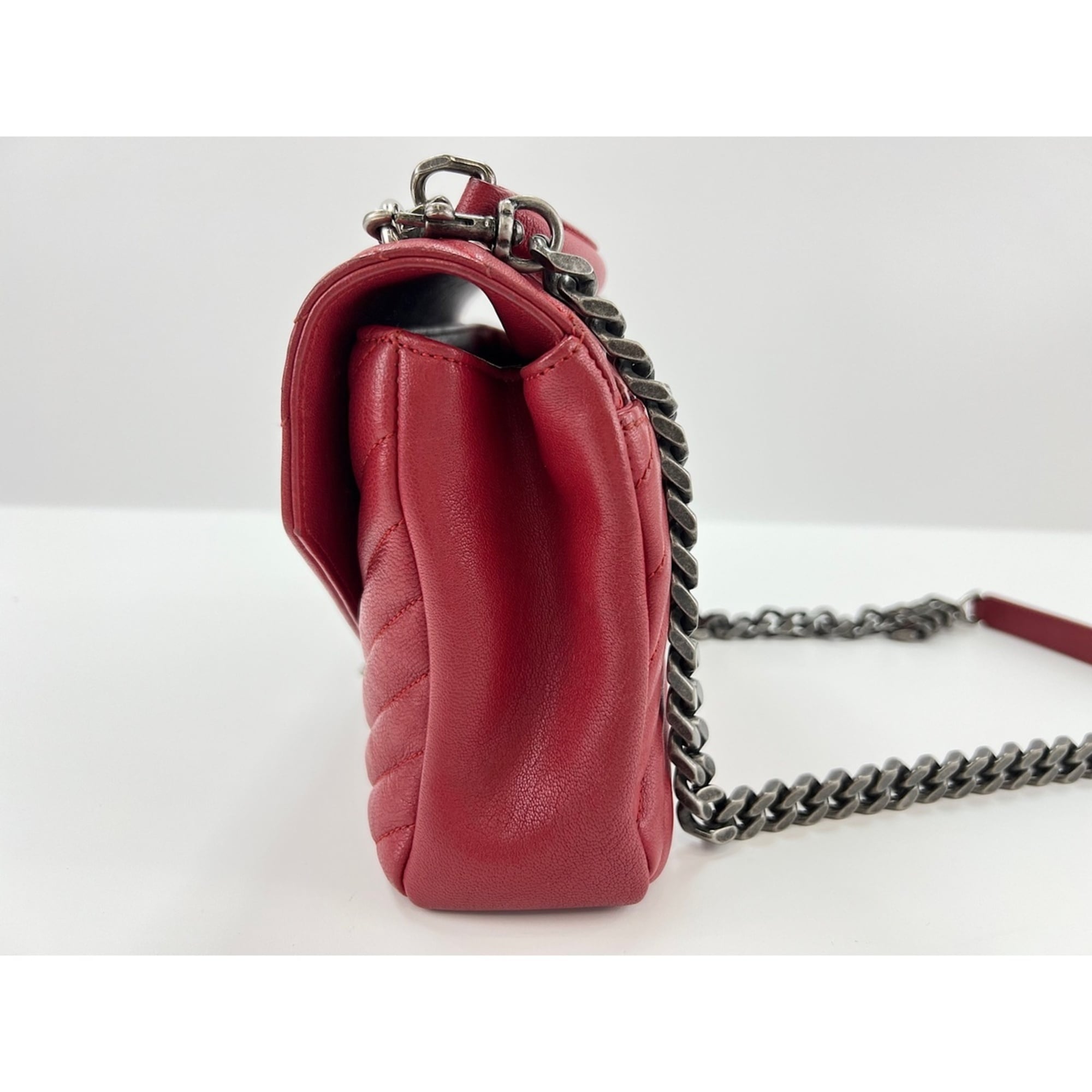 Yves Saint Laurent Red Color Leather Shoulder Bag (Pre-Owned)