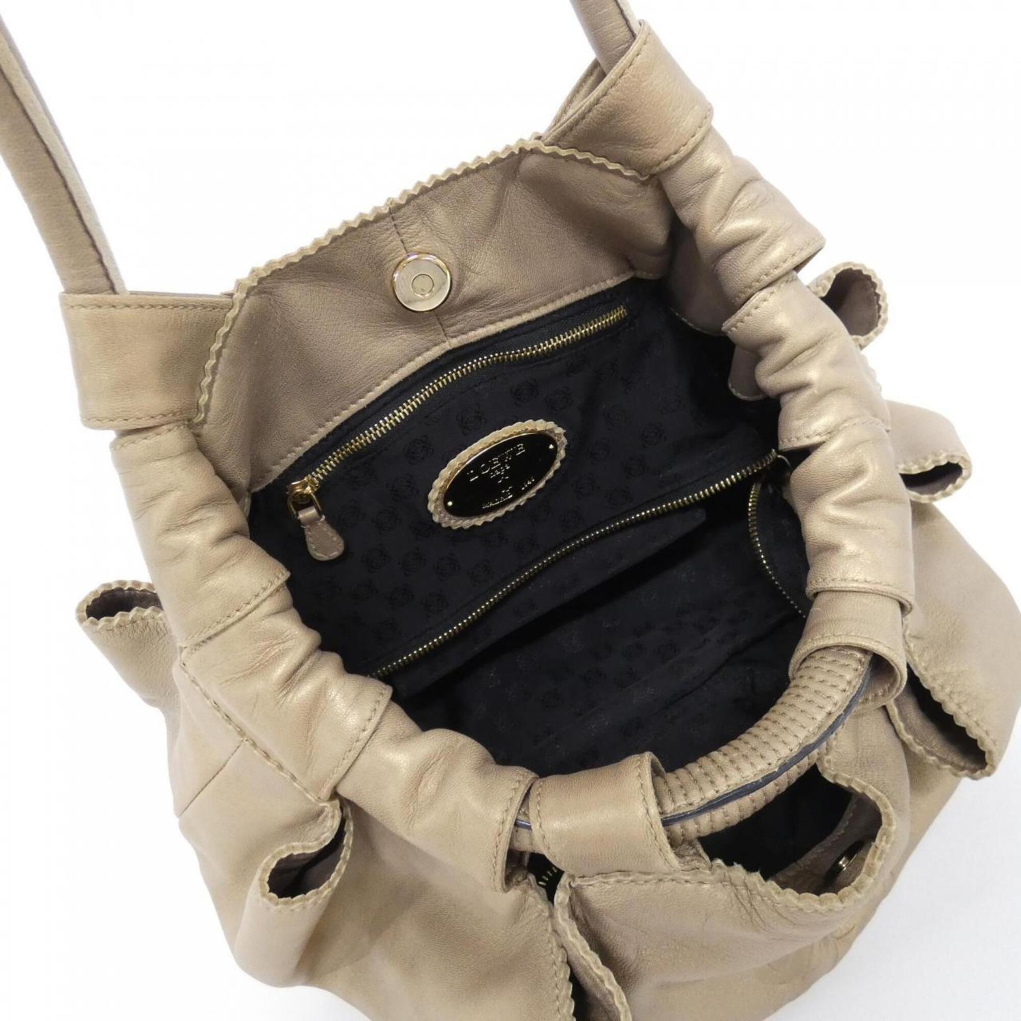 Loewe Gold Leather Handbag (Pre-Owned)