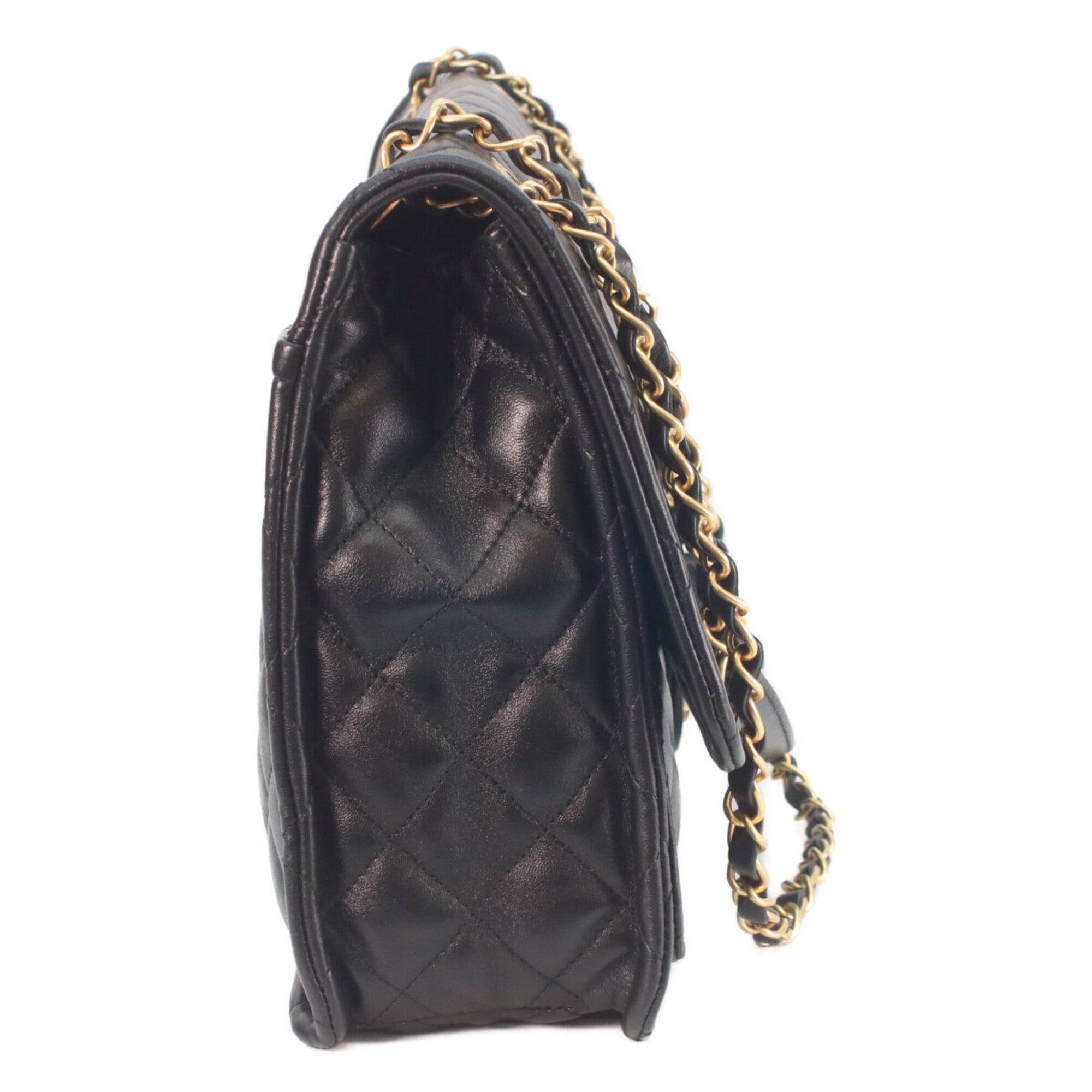 Chanel Black Leather Shoulder Bag (Pre-Owned)