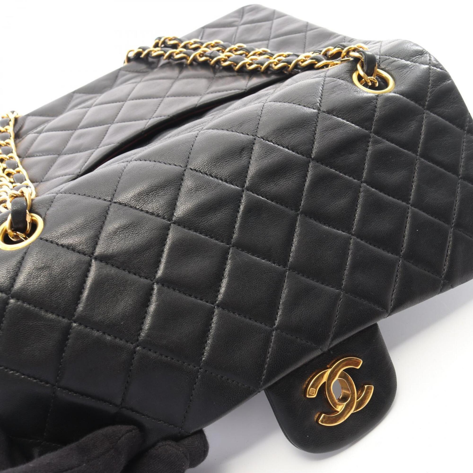 Chanel Black Leather Handbag Shoulder Bag (Pre-Owned)