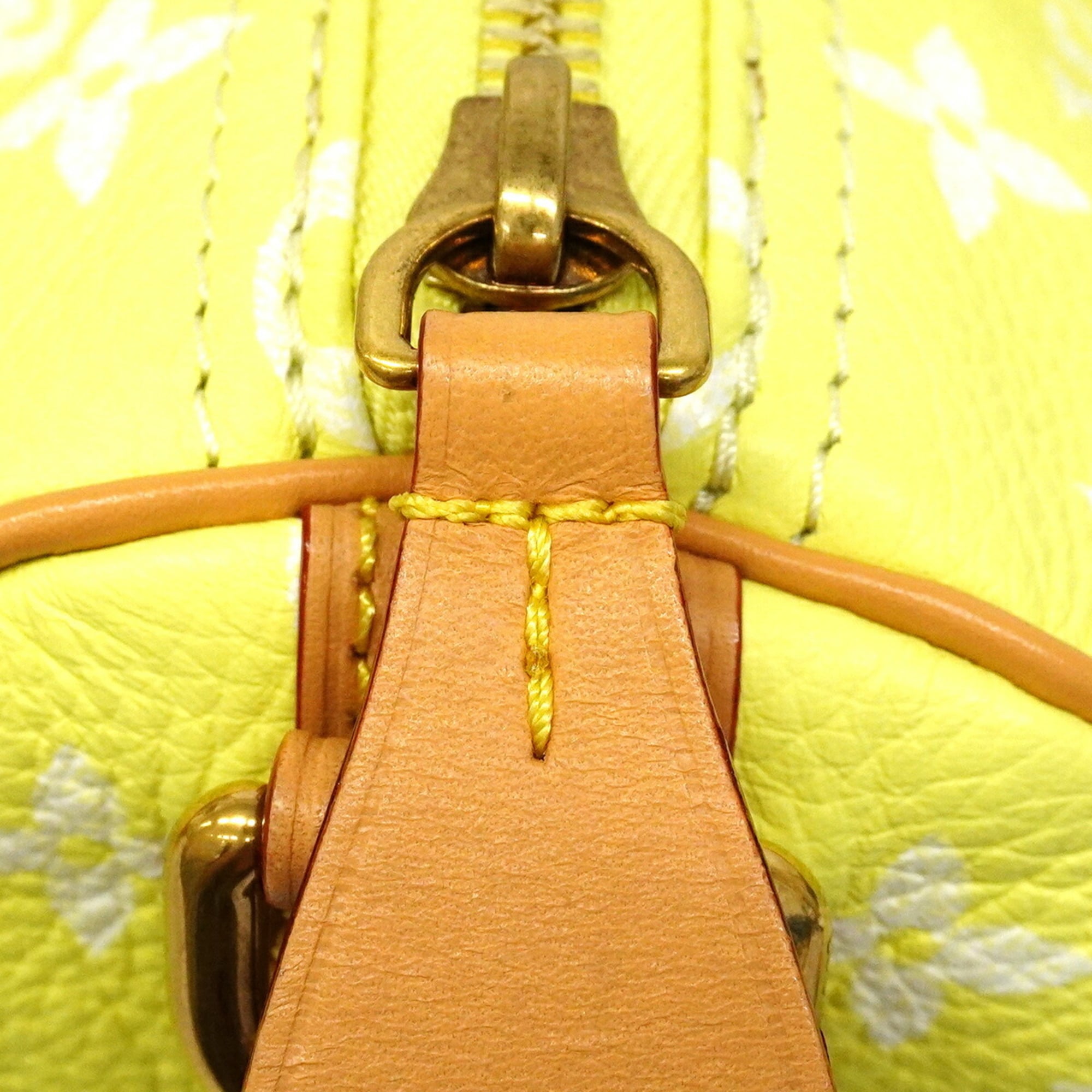 Louis Vuitton Yellow Handbag (Pre-Owned)