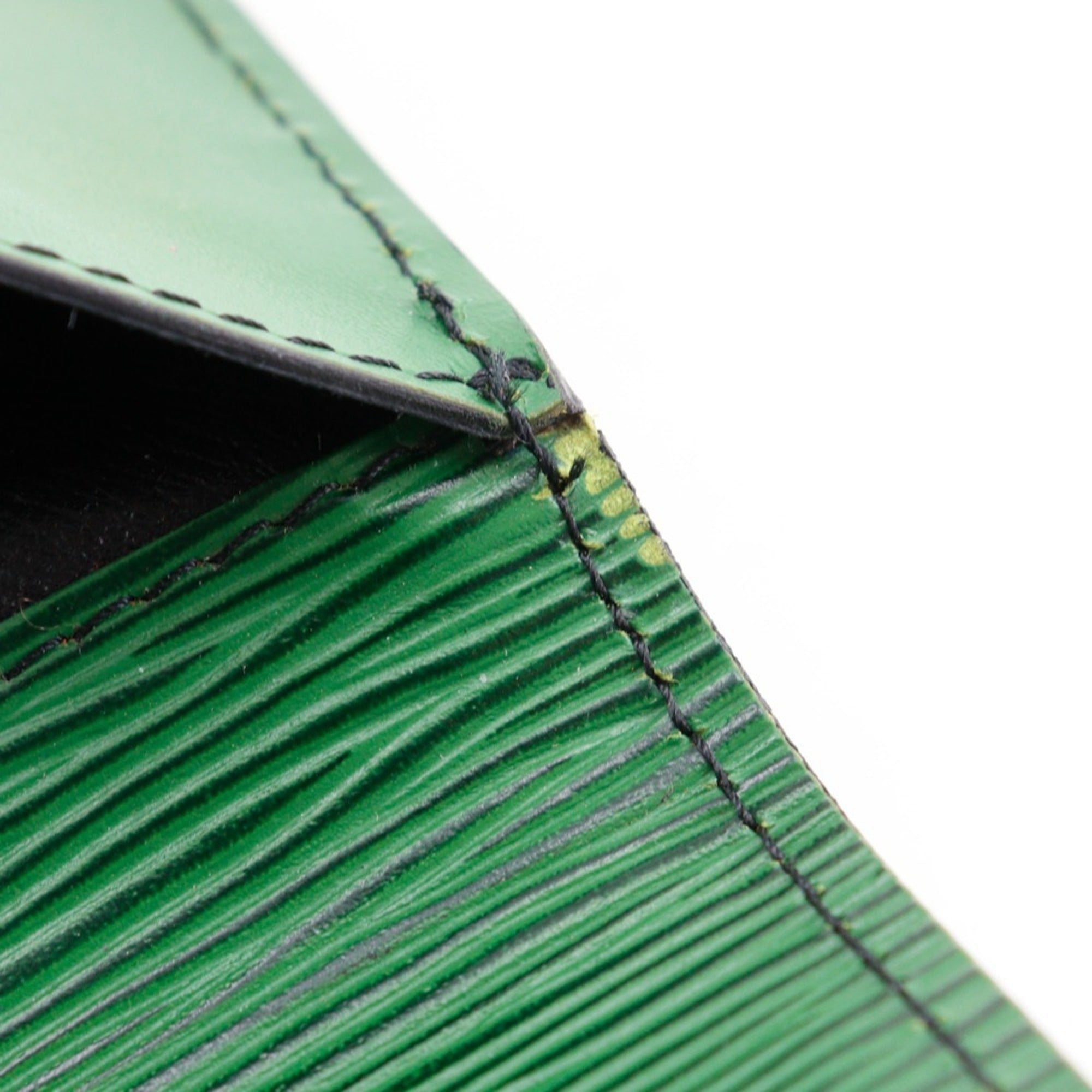 Louis Vuitton Borneo Green Green Epi Leather Clutch Bag (Pre-Owned)