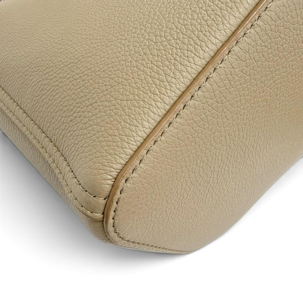 Loewe Beige Leather Shoulder Bag (Pre-Owned)