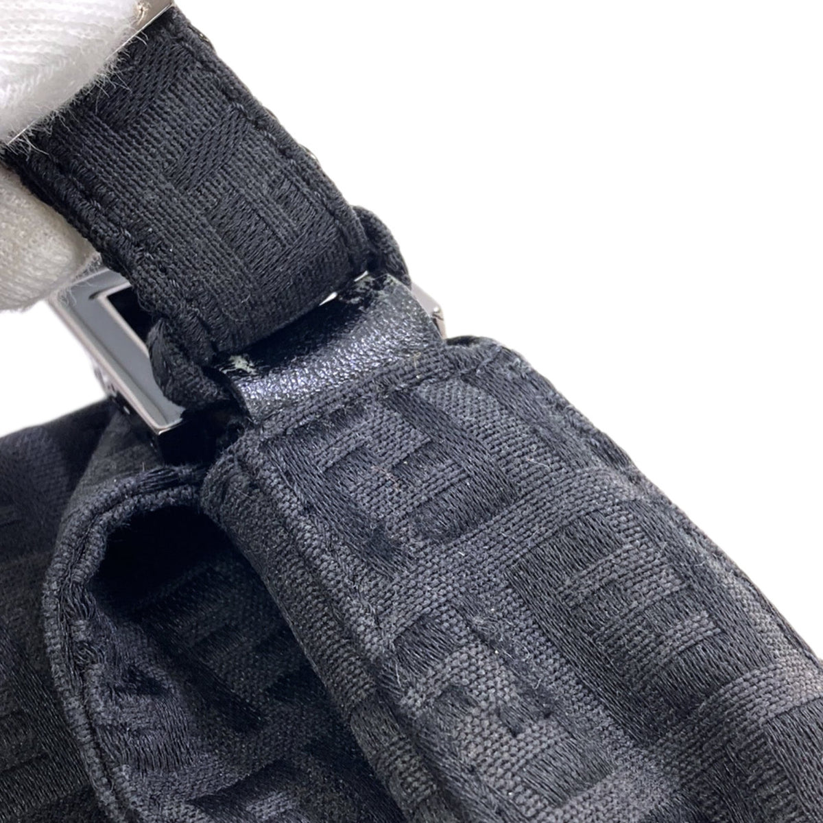 Fendi Black Canvas Shoulder Bag (Pre-Owned)