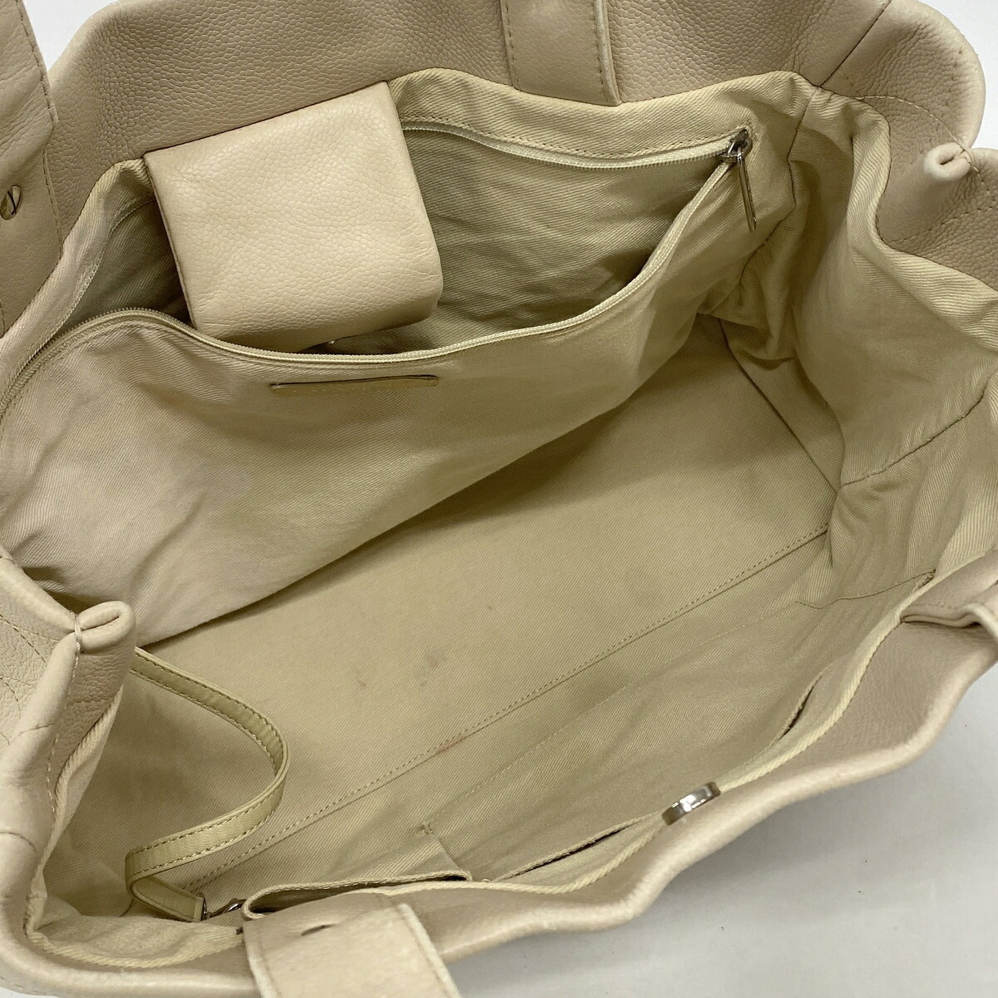 Chanel Beige Grained Calfskin Tote Bag (Pre-Owned)