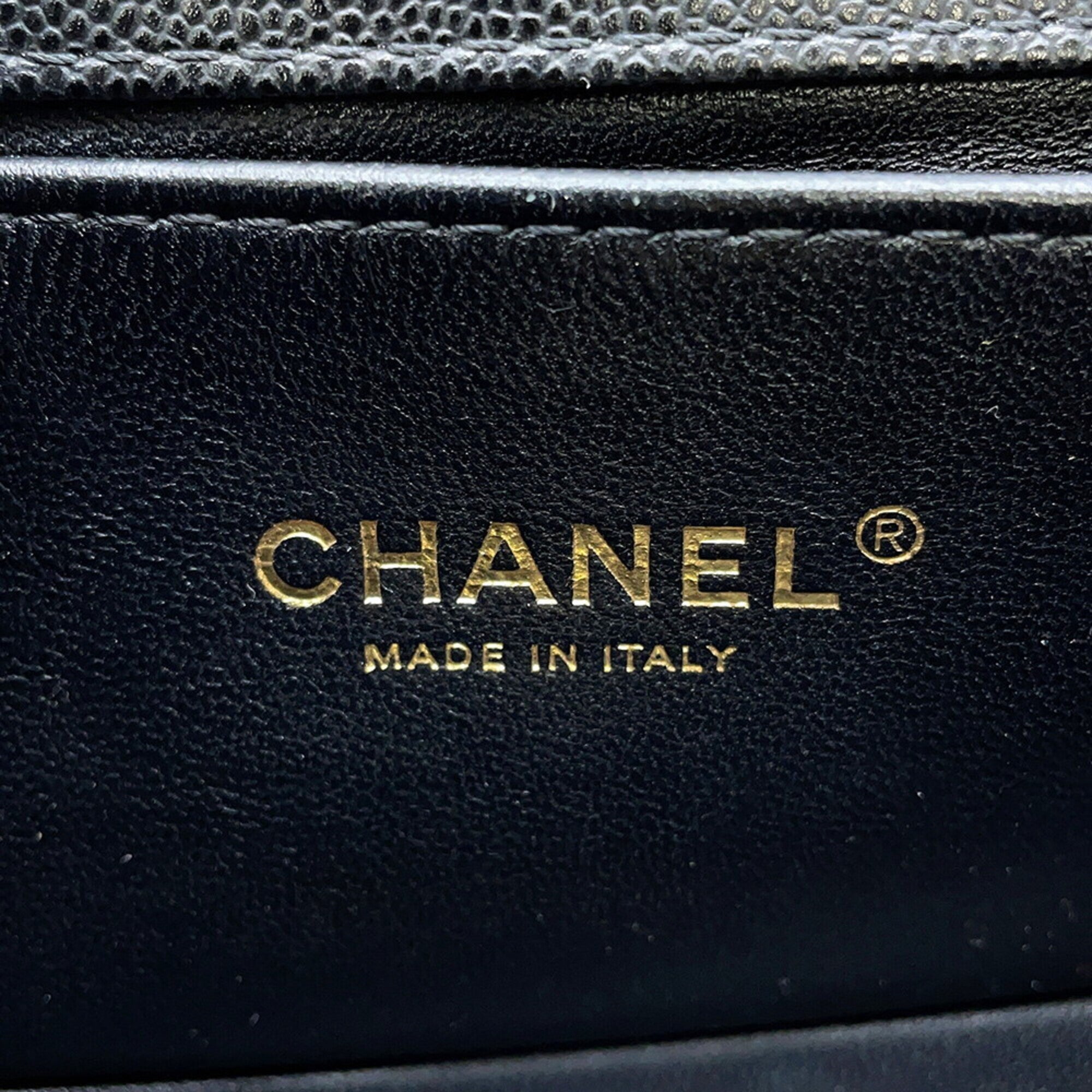 Chanel Matelasse Black Grained Calfskin Handbag Shoulder Bag (Pre-Owned)