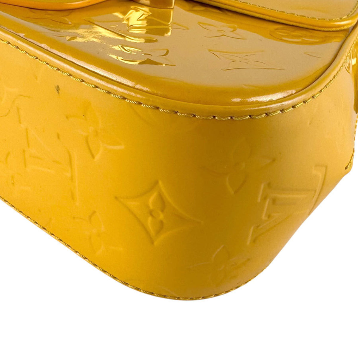 Louis Vuitton Jaune Monogram Vernis Shoulder Bag (Pre-Owned)