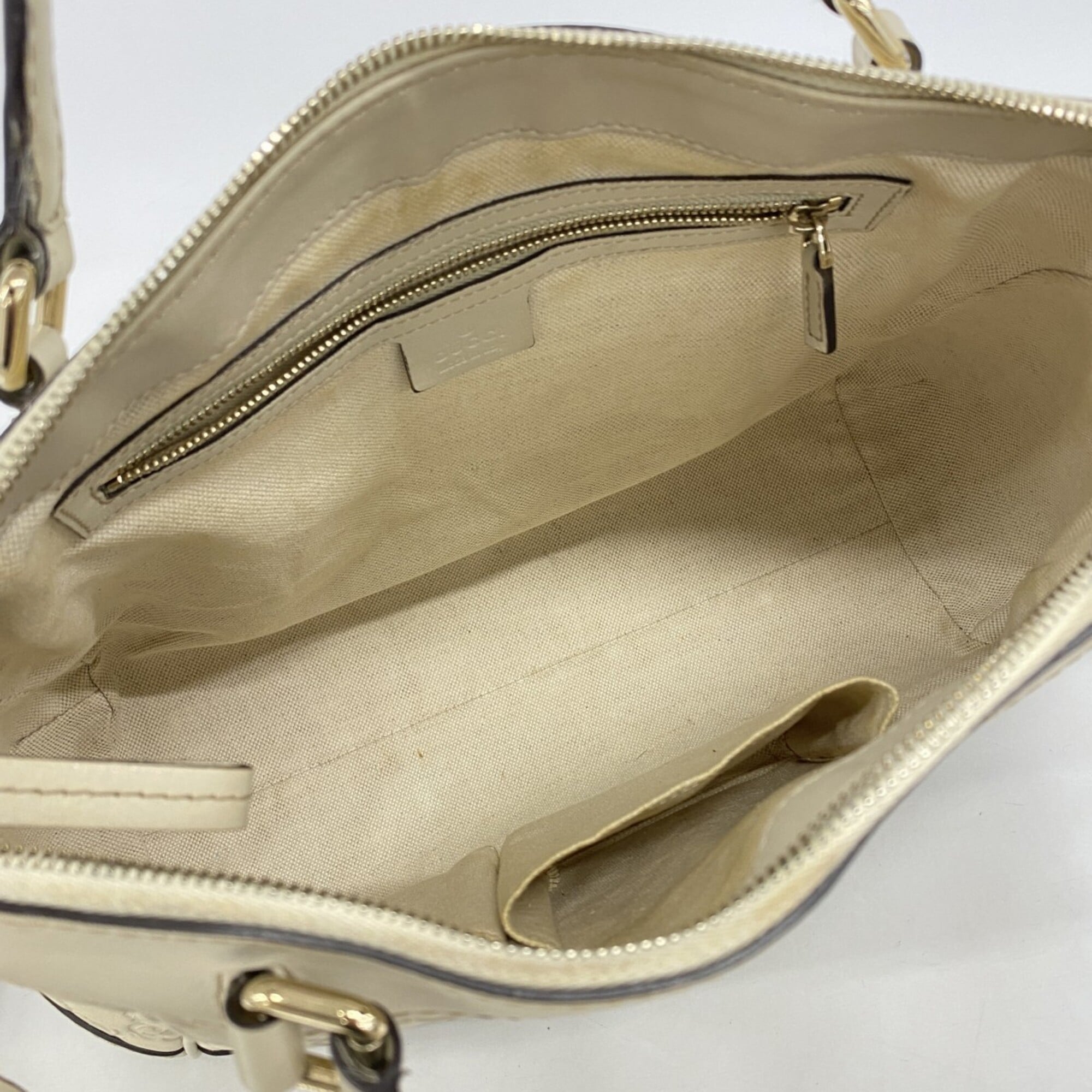 Gucci Ivory Leather Handbag (Pre-Owned)