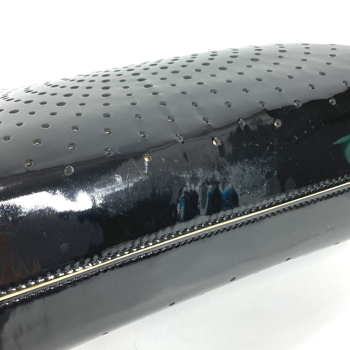 Chanel Black Leather Handbag (Pre-Owned)