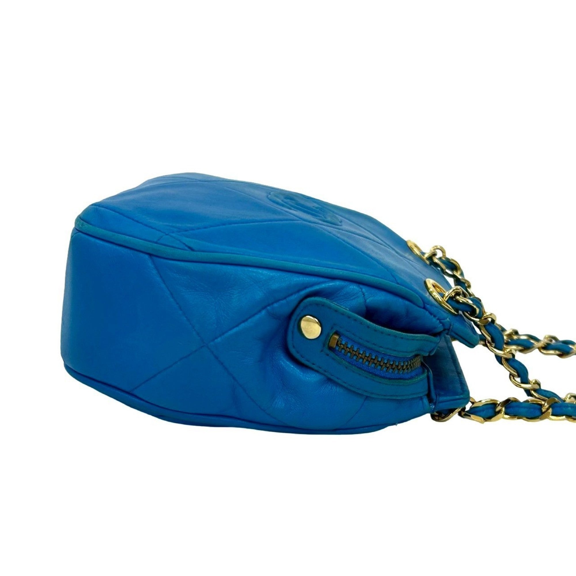 Chanel Blue Leather Shoulder Bag (Pre-Owned)