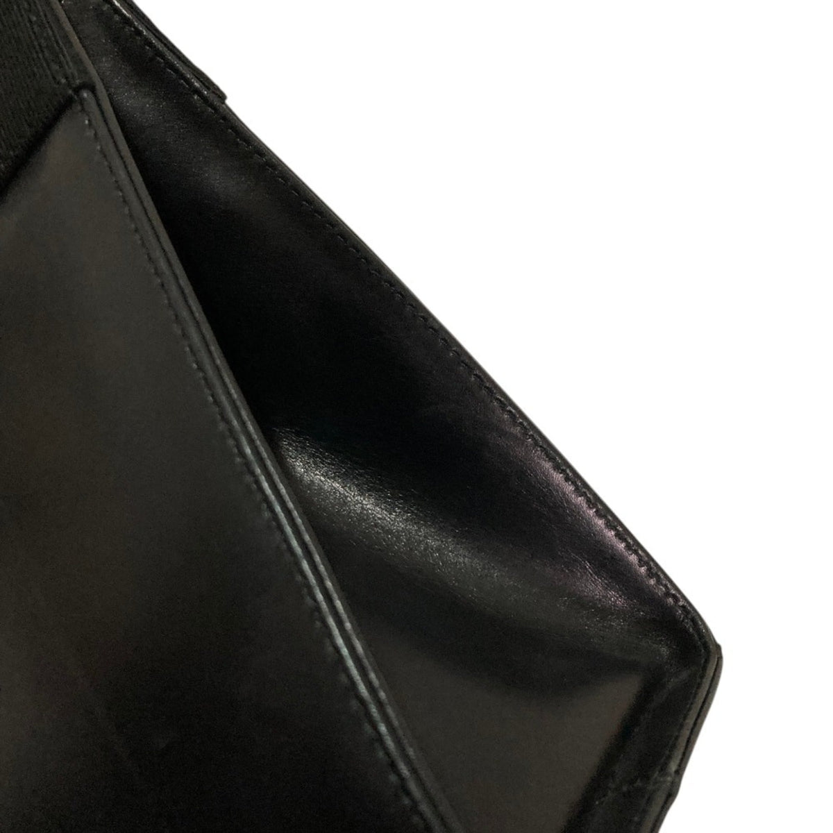 Salvatore Ferragamo Black Leather Handbag (Pre-Owned)