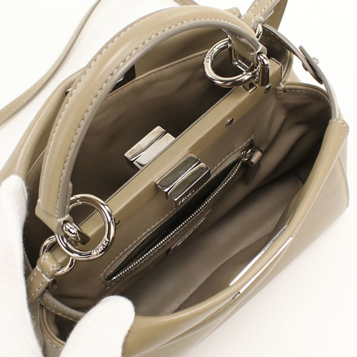 Fendi Beige Leather Handbag (Pre-Owned)