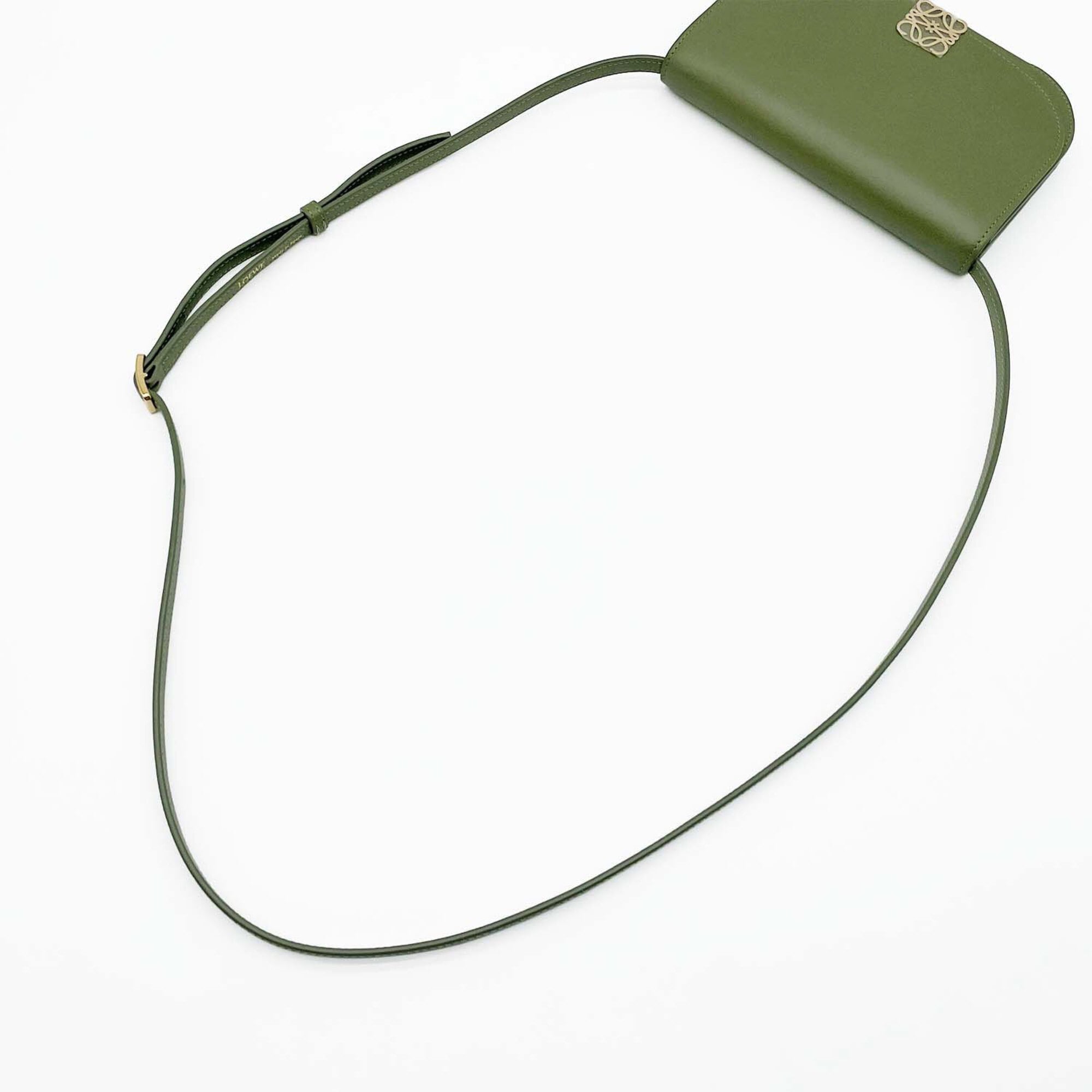 Loewe Gold Green Leather Shoulder Bag (Pre-Owned)
