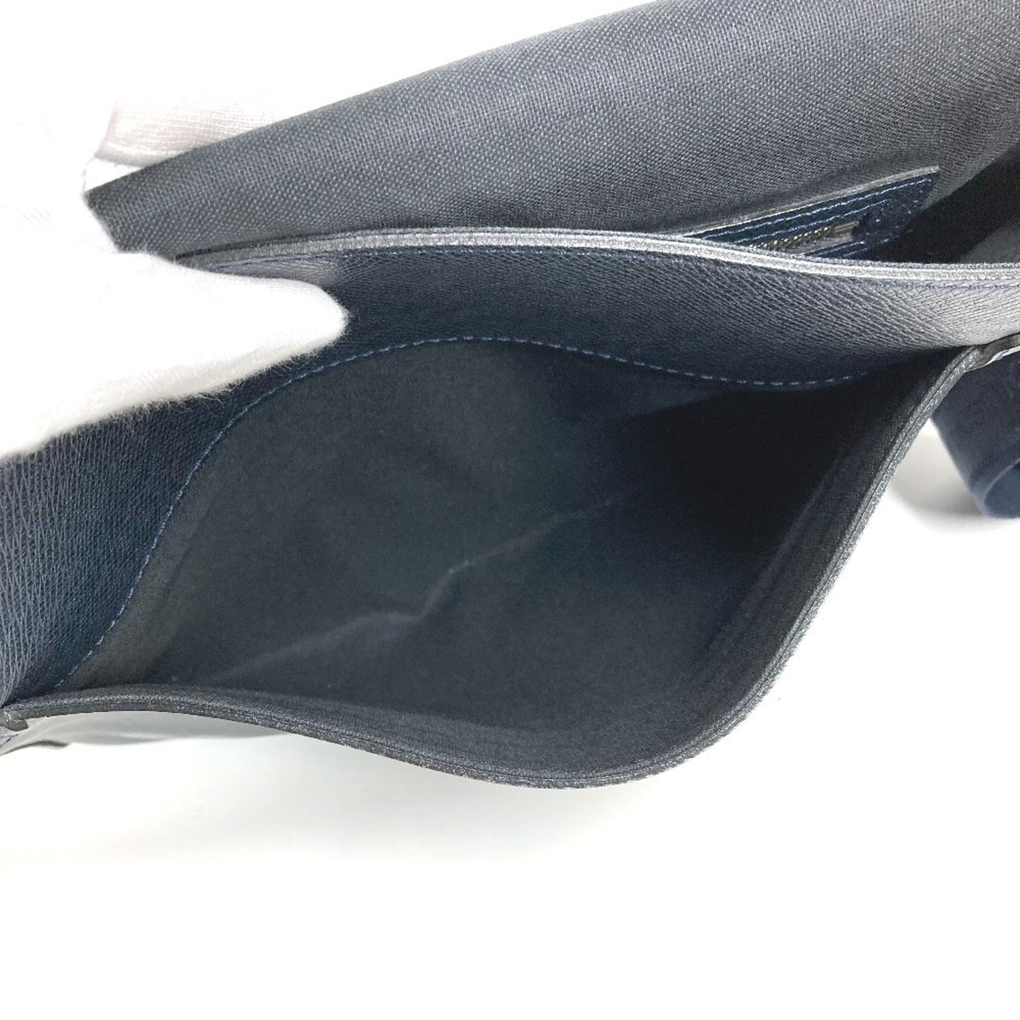 Louis Vuitton Boreal Galle Navy Taiga Leather Messenger Bag Shoulder Bag (Pre-Owned)