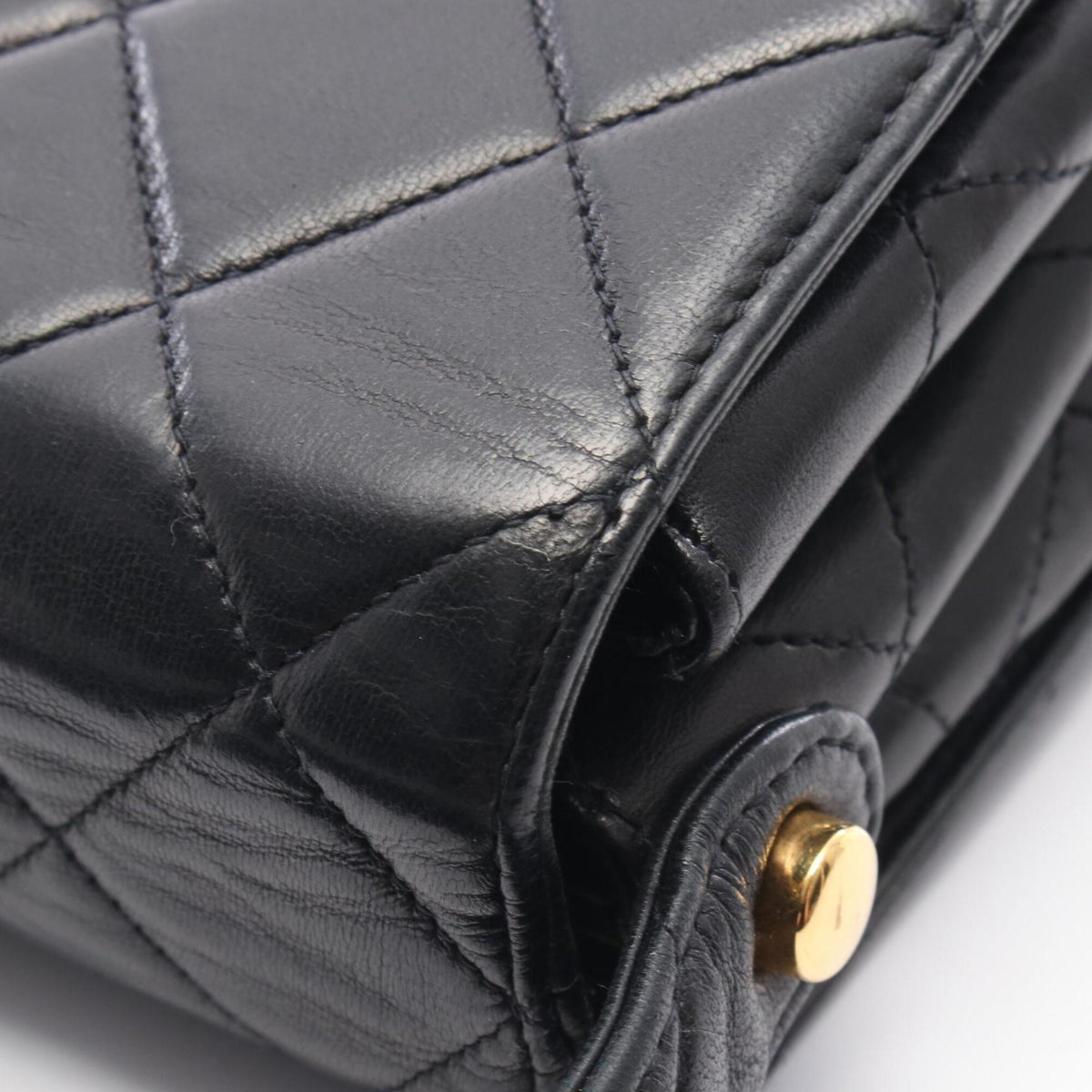Chanel Black Leather Handbag Shoulder Bag (Pre-Owned)