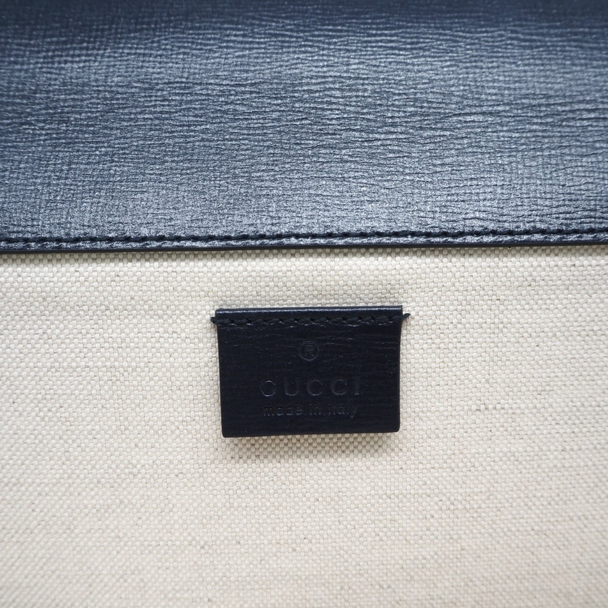 Gucci Multi-Color Leather Chain/Shoulder Wallet (Pre-Owned)