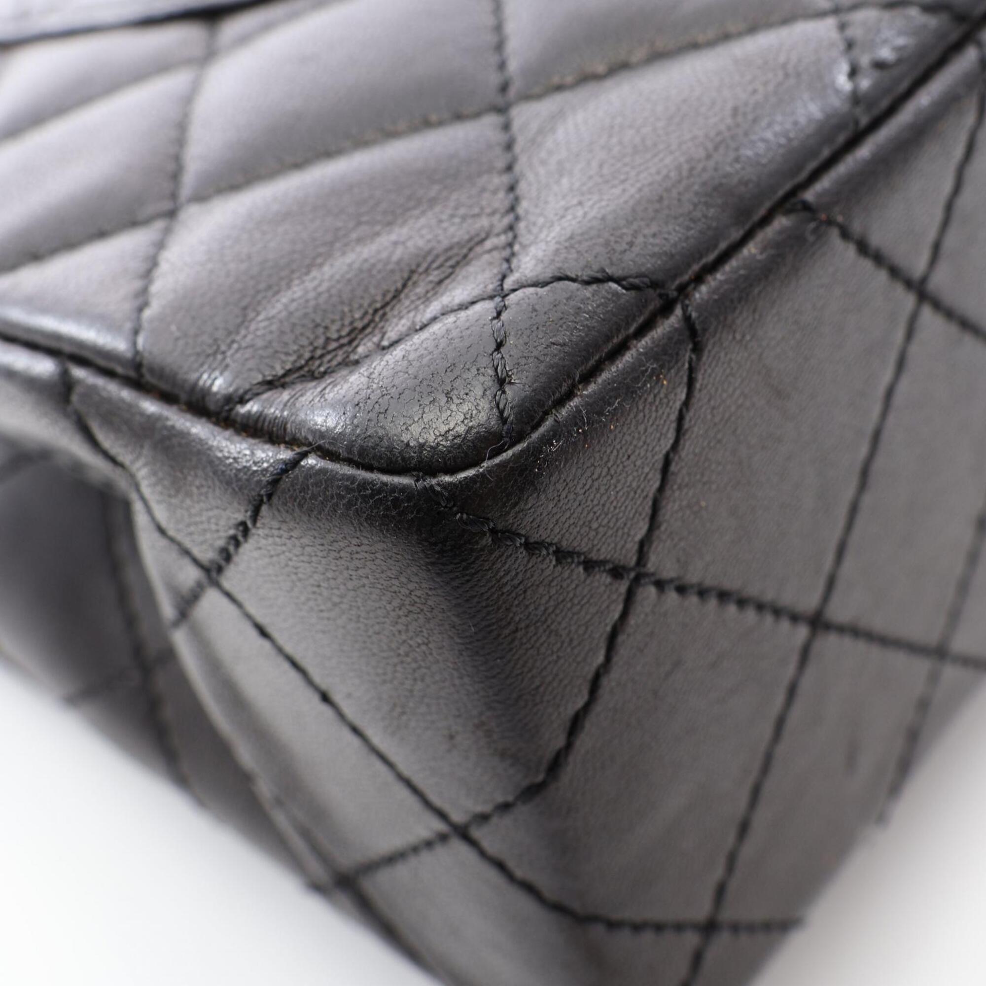 Chanel Black Leather Handbag Shoulder Bag (Pre-Owned)