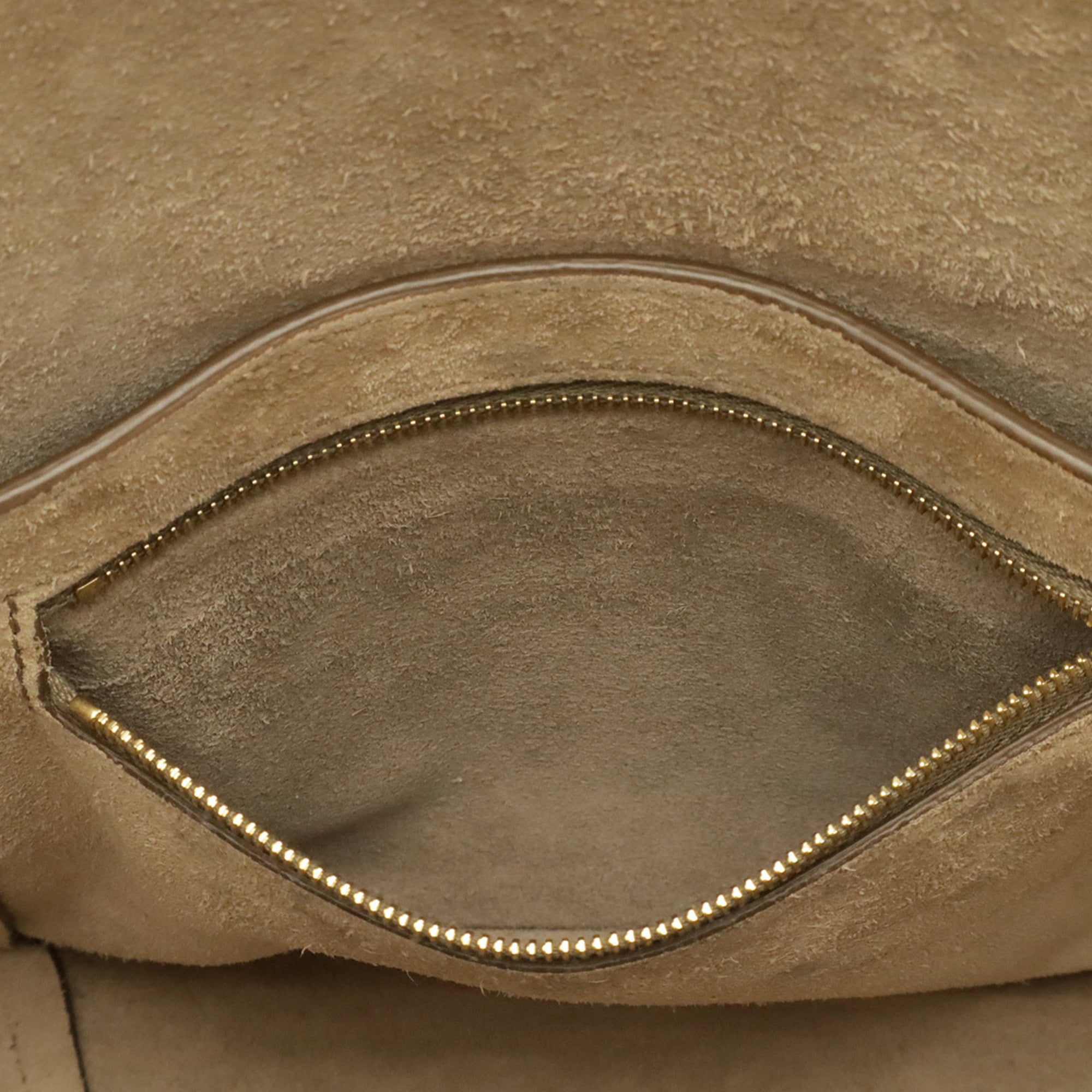 Celine Grayish Leather Shoulder Bag (Pre-Owned)
