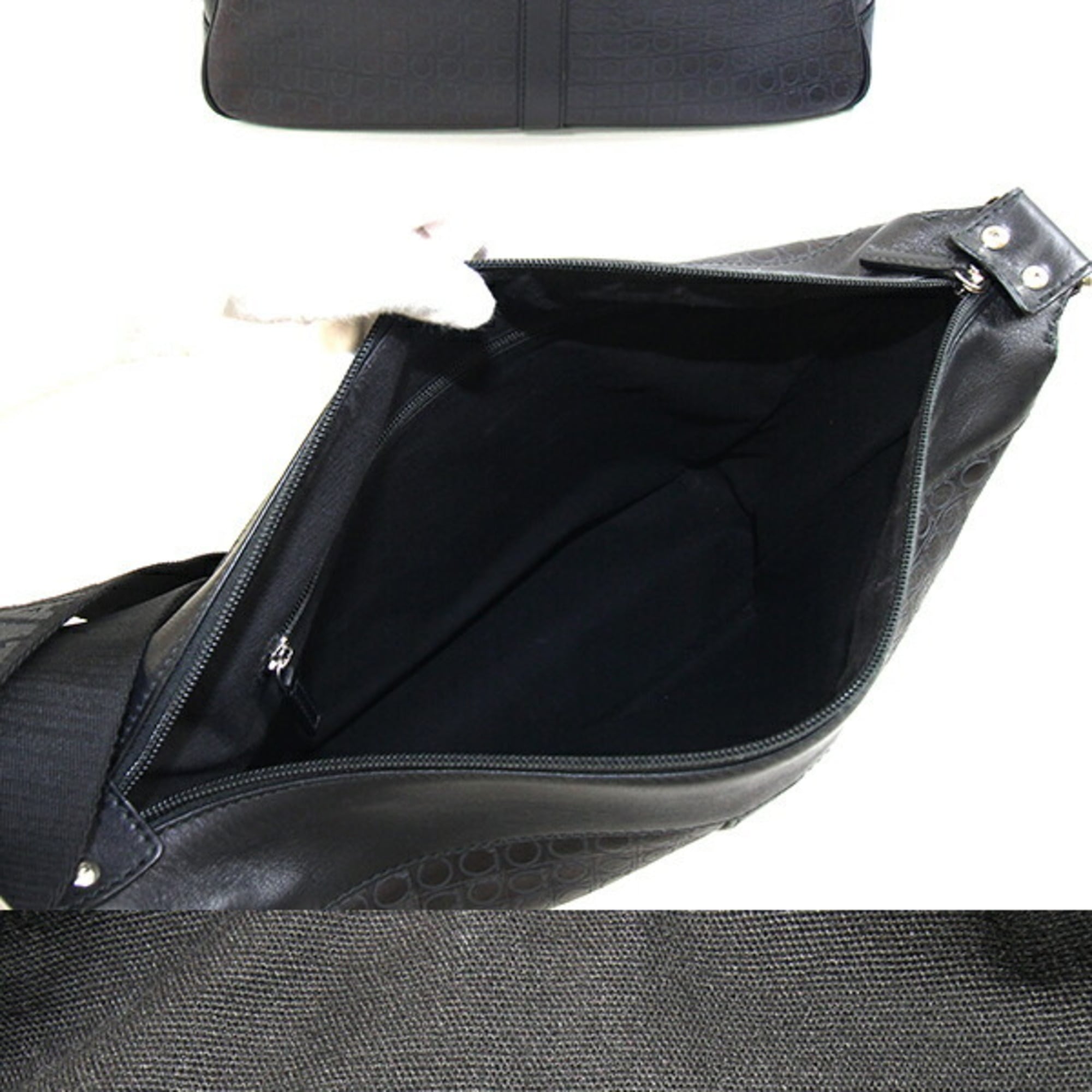 Salvatore Ferragamo Black Leather Shoulder Bag (Pre-Owned)