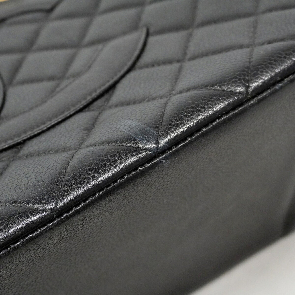 Chanel Black Grained Calfskin Tote Bag (Pre-Owned)
