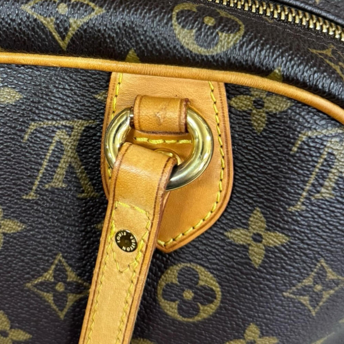 Louis Vuitton Brown Monogram Canvas Shoulder Bag (Pre-Owned)