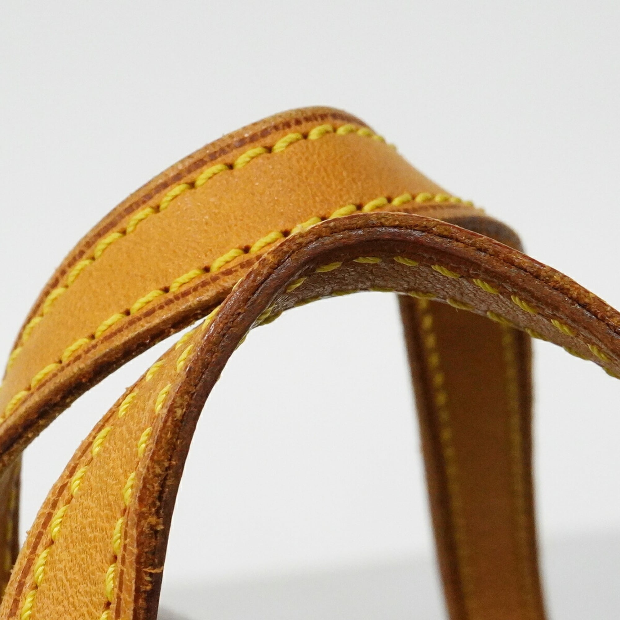 Louis Vuitton Brown Handbag (Pre-Owned)