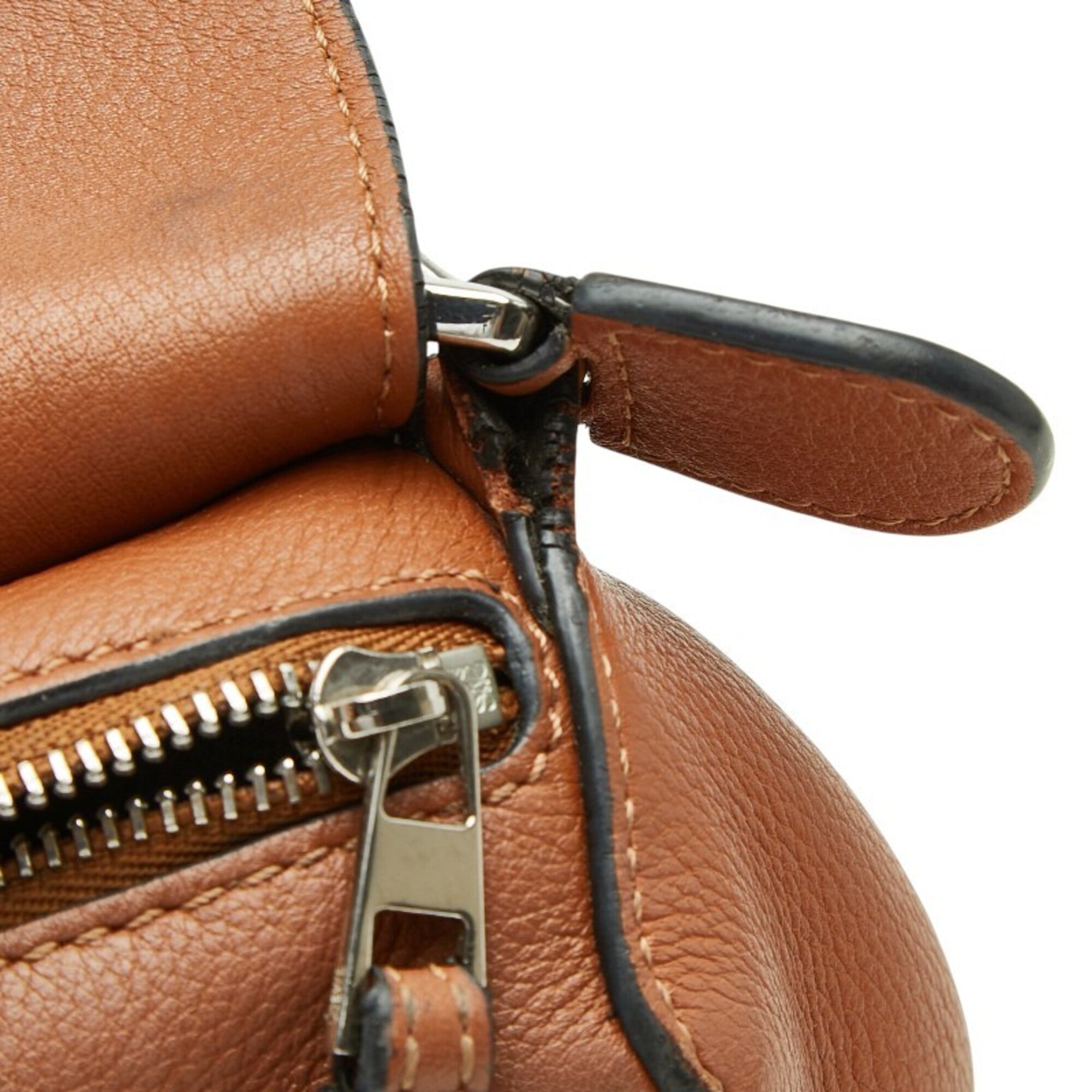 Loewe Brown Leather Handbag Shoulder Bag (Pre-Owned)